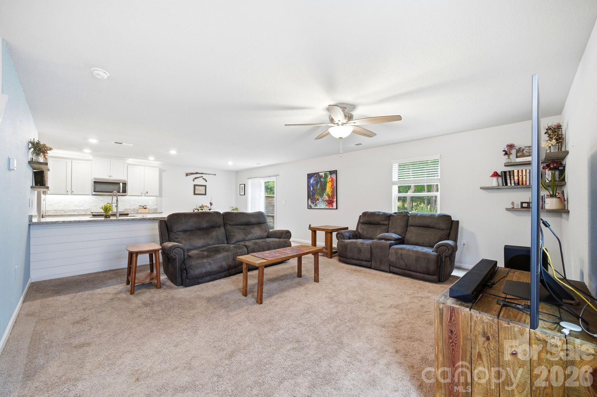 565 Hawley Street Property Photo 10