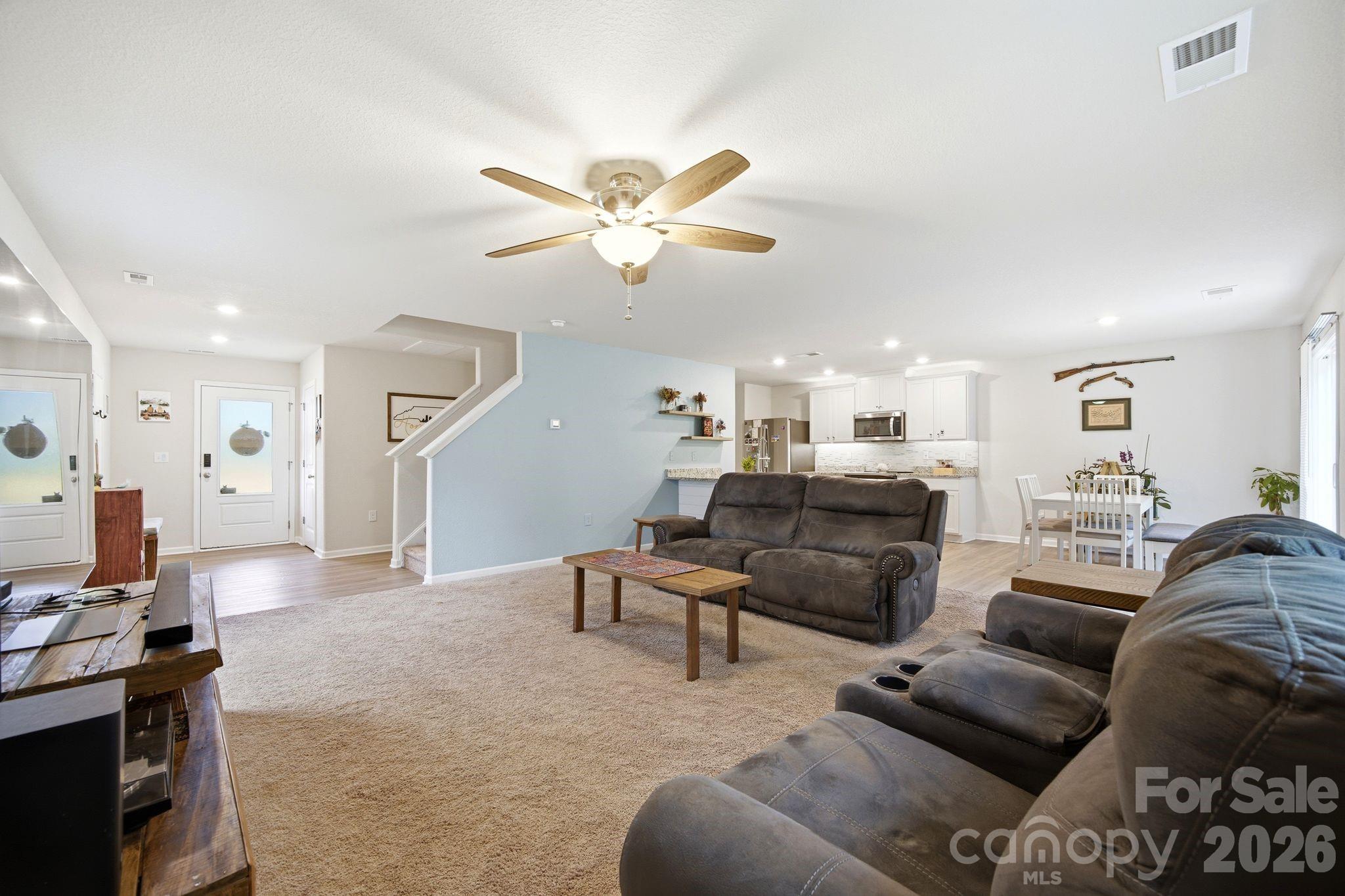 565 Hawley Street Property Photo 11