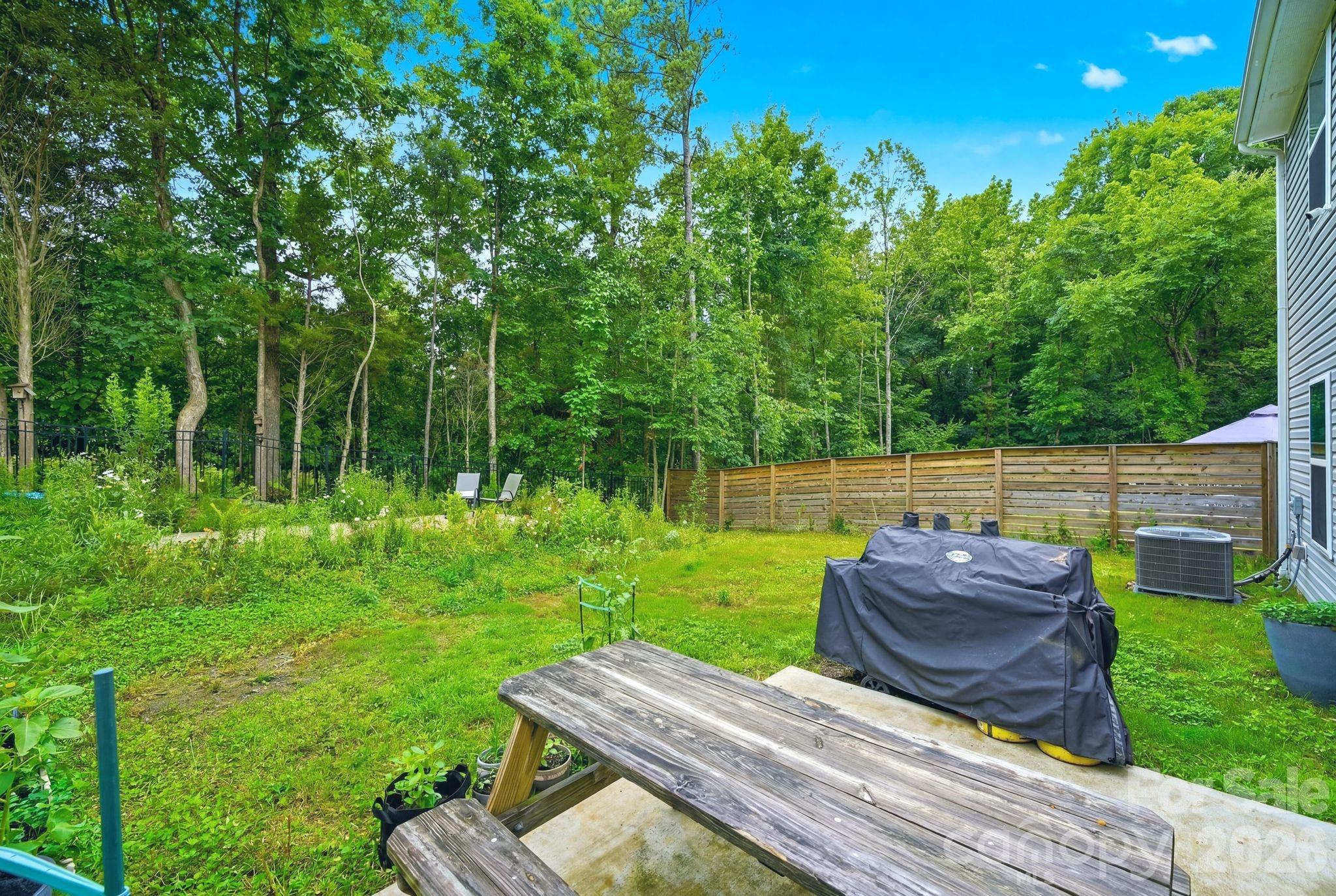 565 Hawley Street Property Photo 32