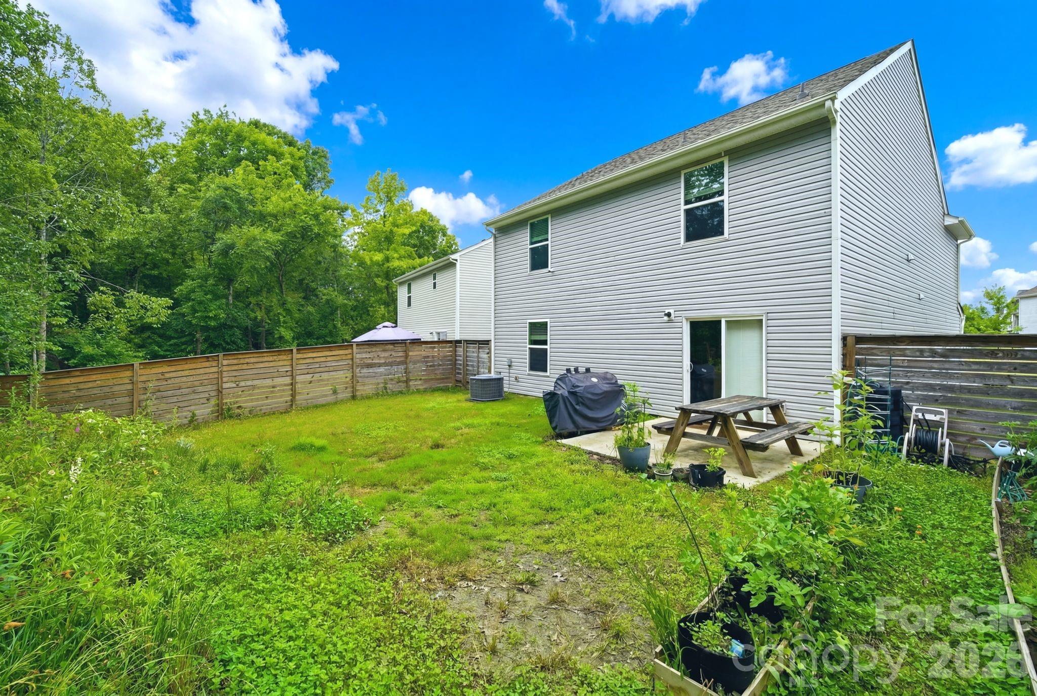 565 Hawley Street Property Photo 34