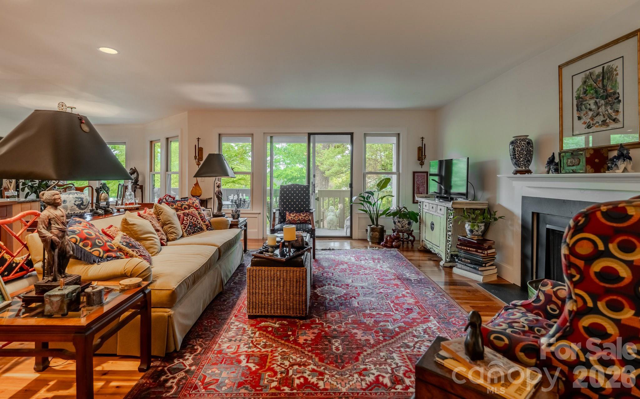 77 Chestnut Street 106 Property Photo 4