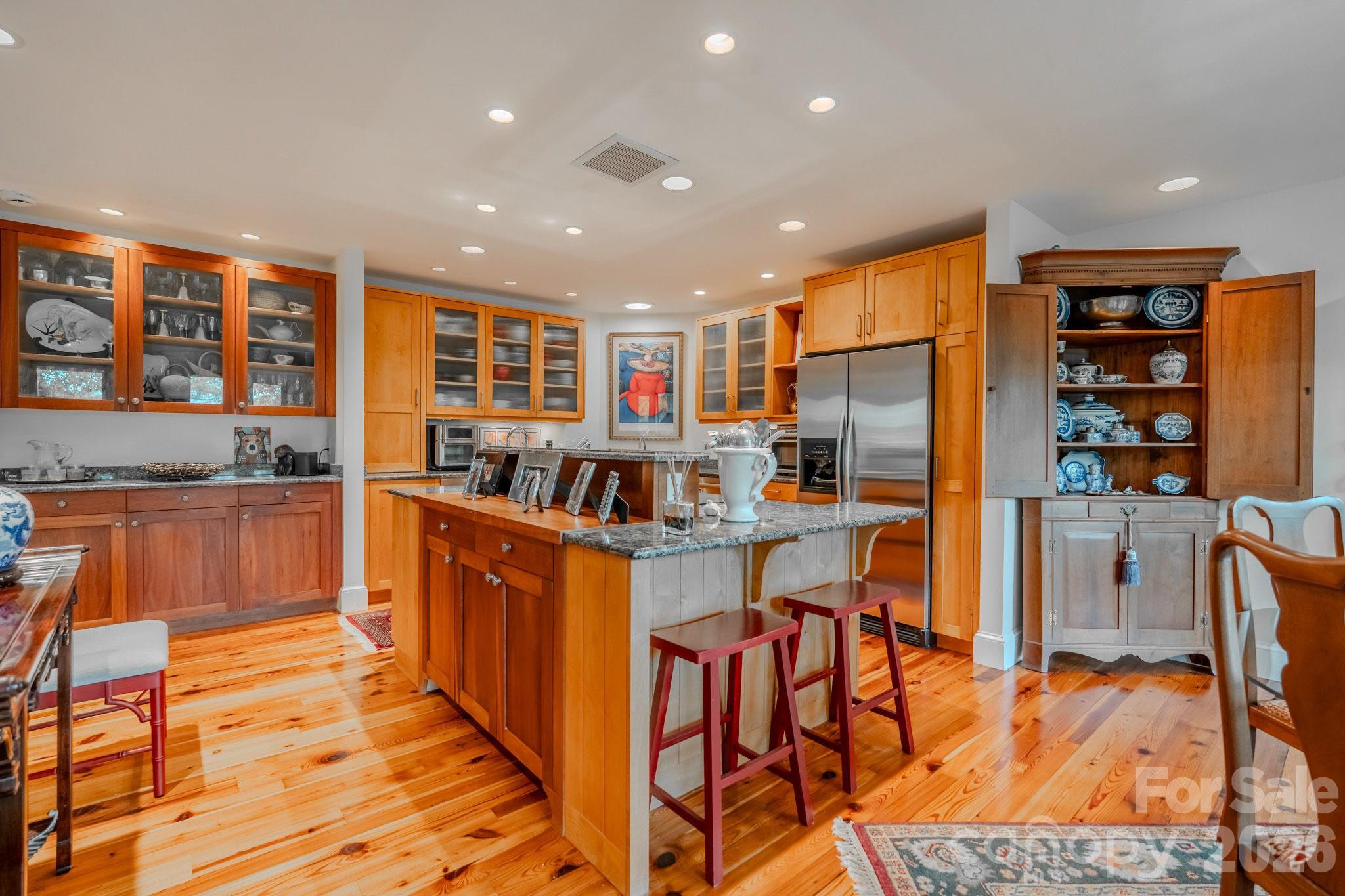 77 Chestnut Street 106 Property Photo 8