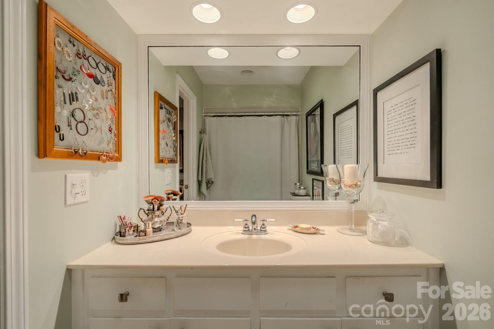 77 Chestnut Street 106 Property Photo 13