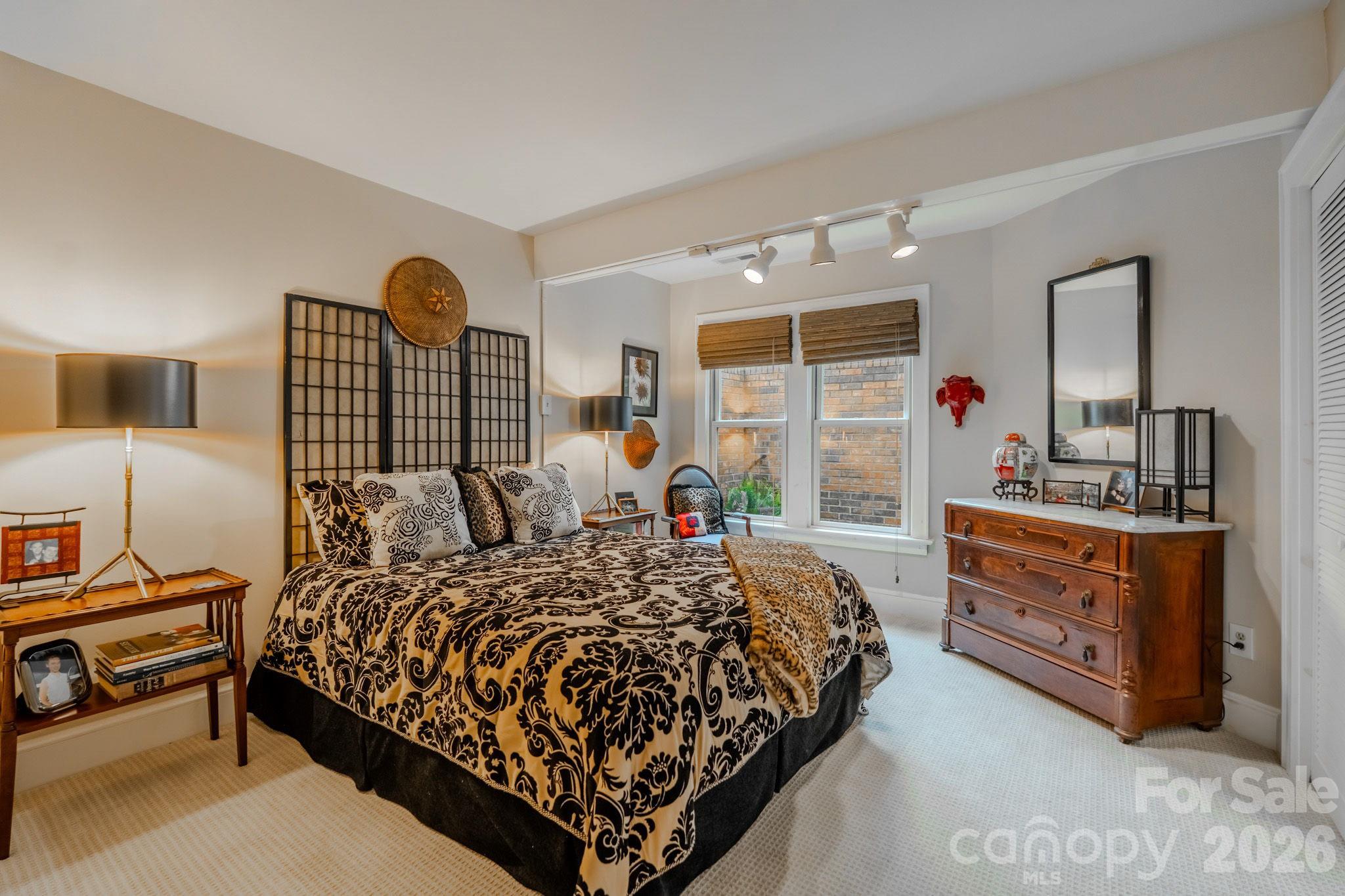 77 Chestnut Street 106 Property Photo 16