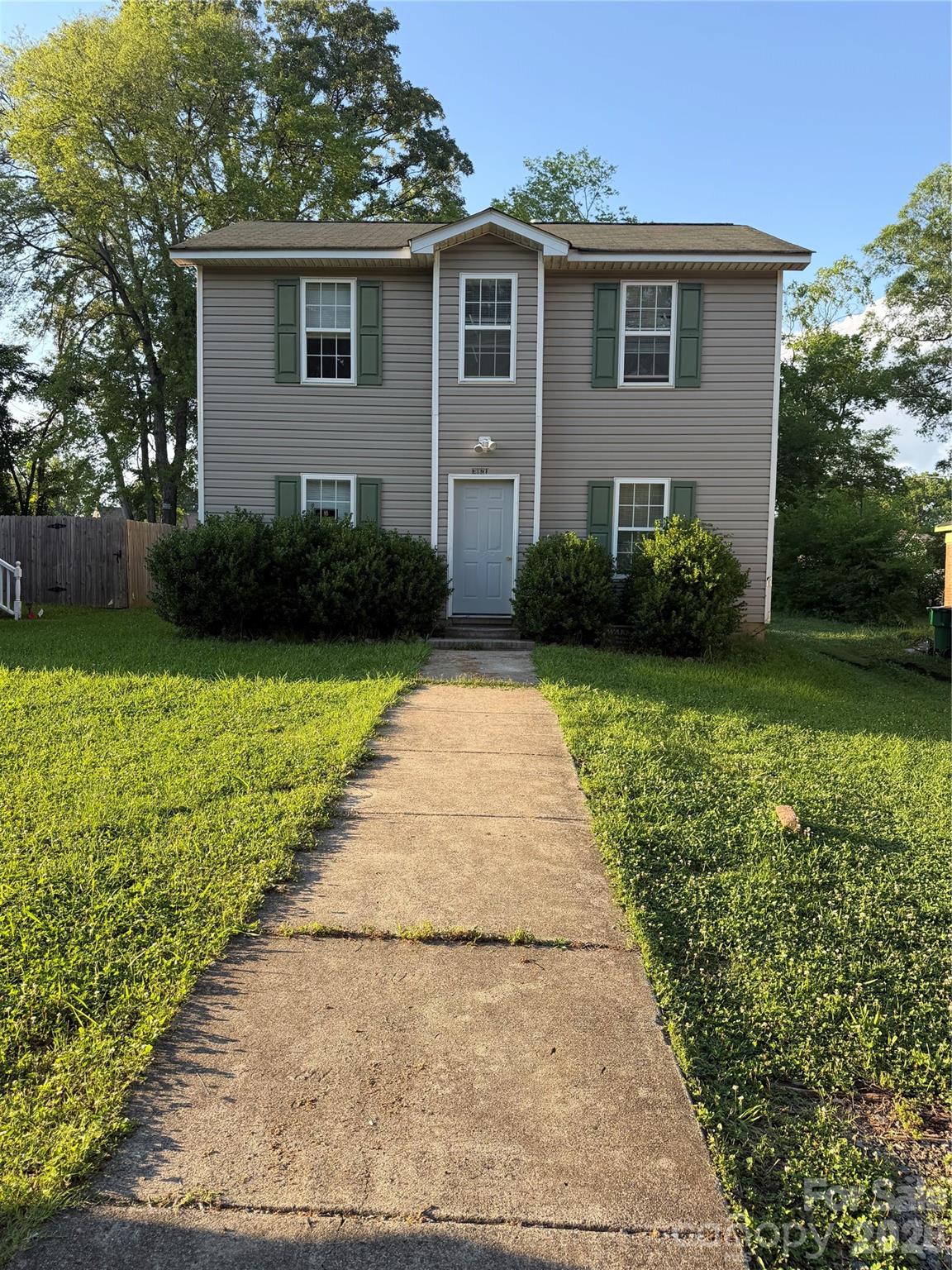 3128 Seymour Drive Property Photo 2