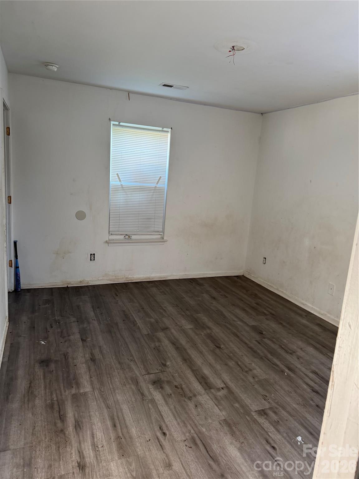 3128 Seymour Drive Property Photo 3