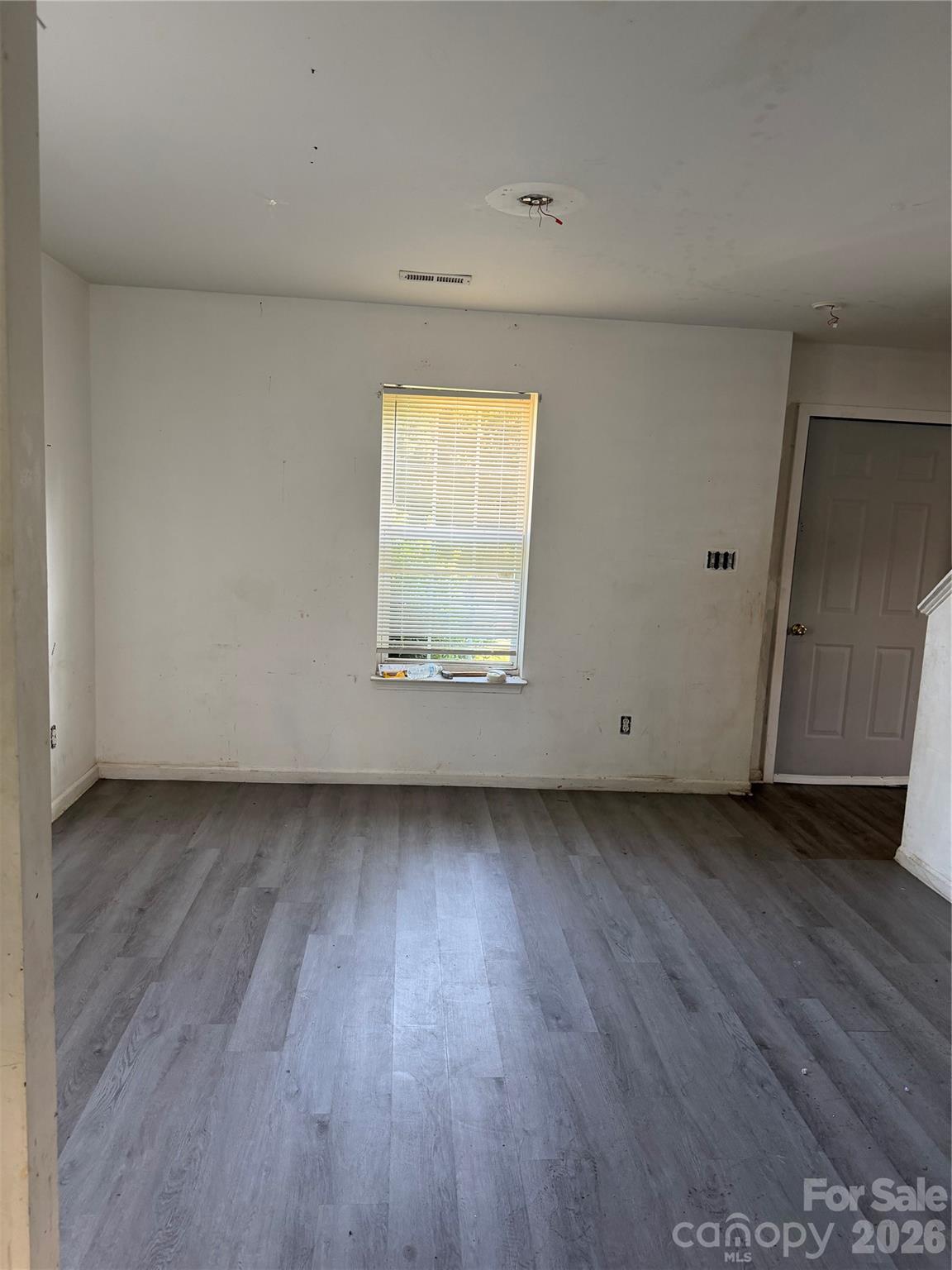 3128 Seymour Drive Property Photo 6