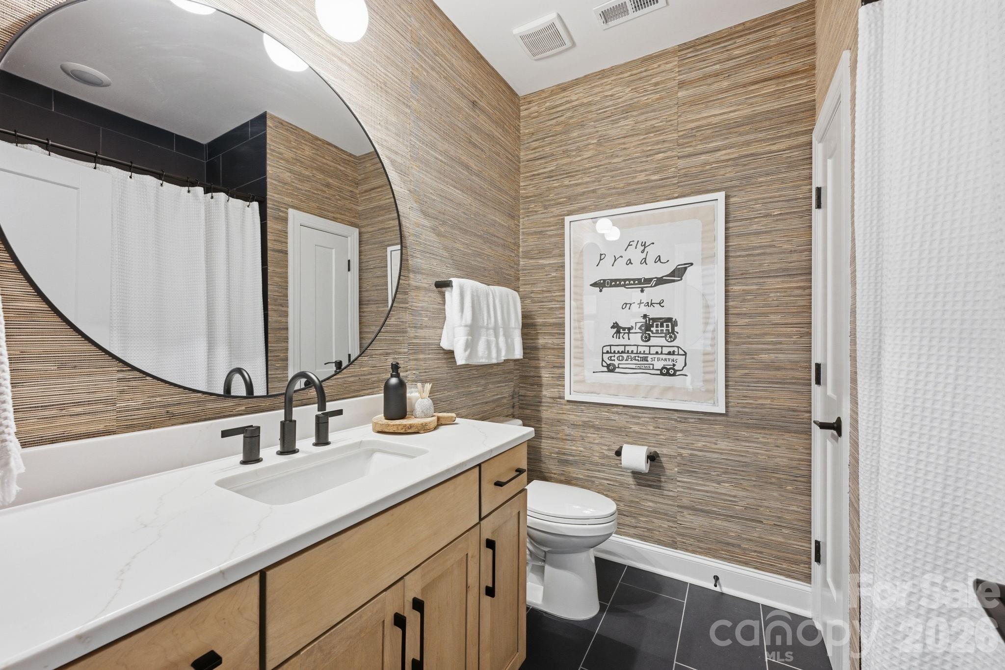 127 Lake Cove Way Property Photo 4