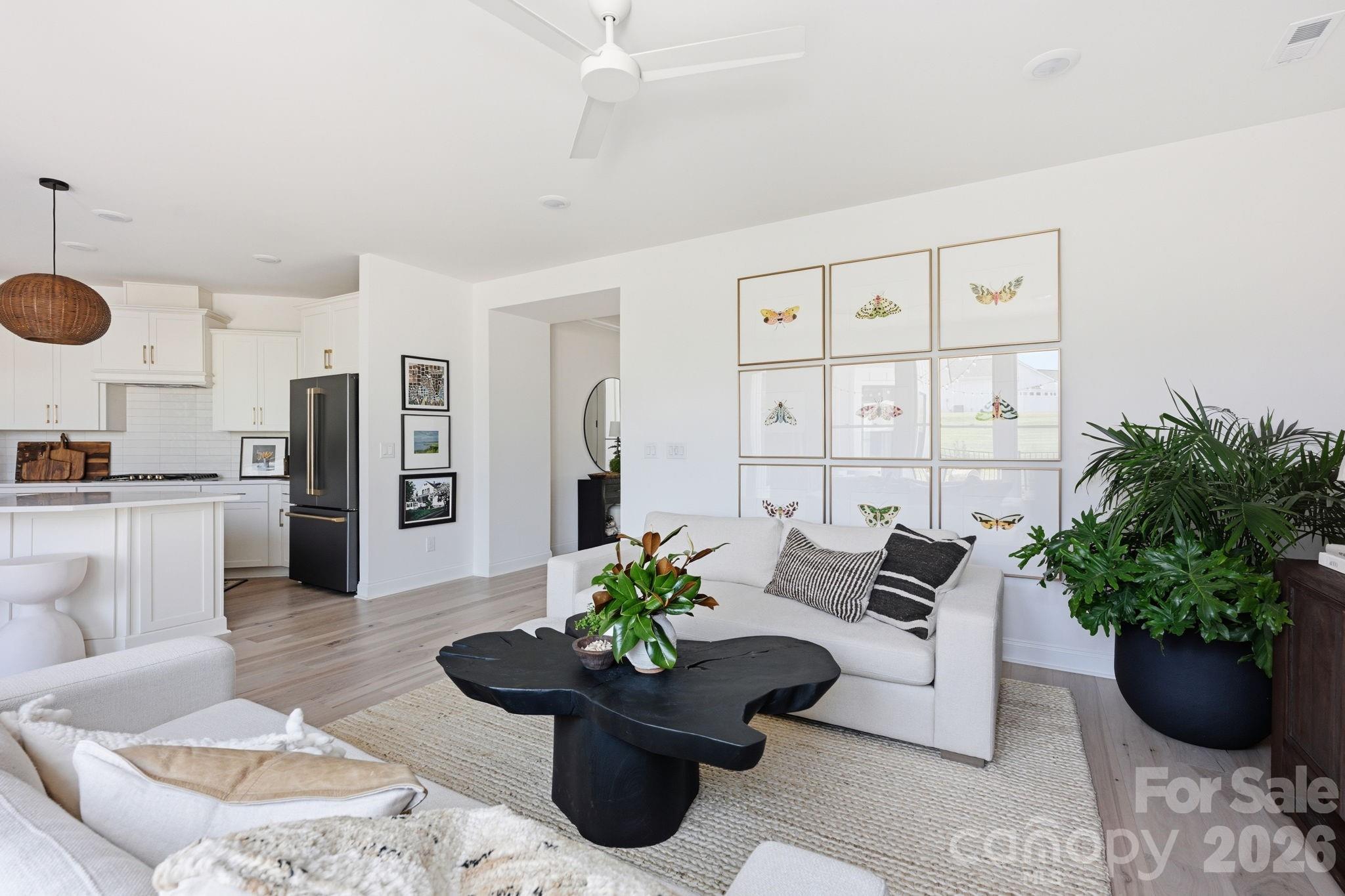 127 Lake Cove Way Property Photo 7