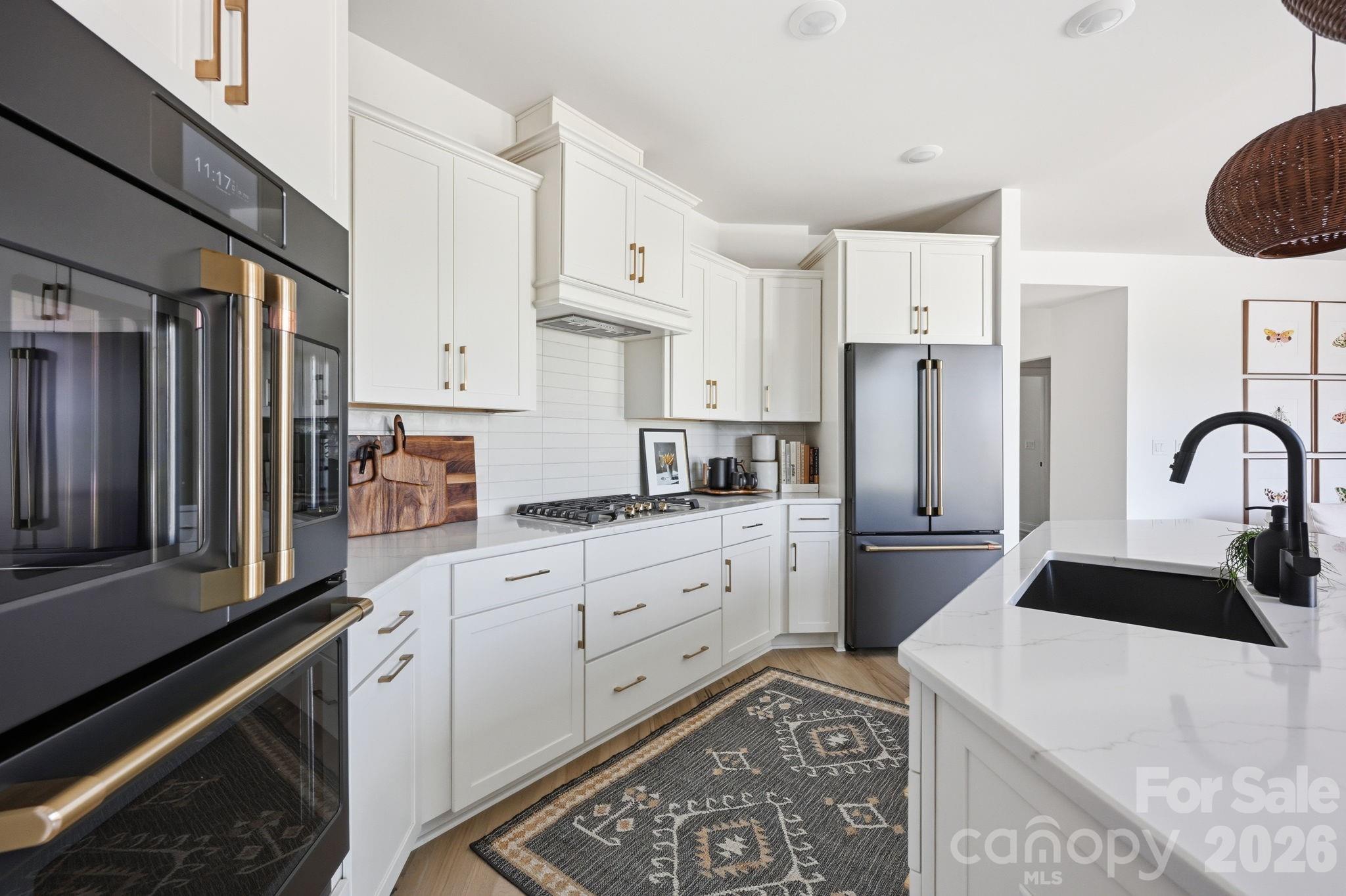 127 Lake Cove Way Property Photo 11