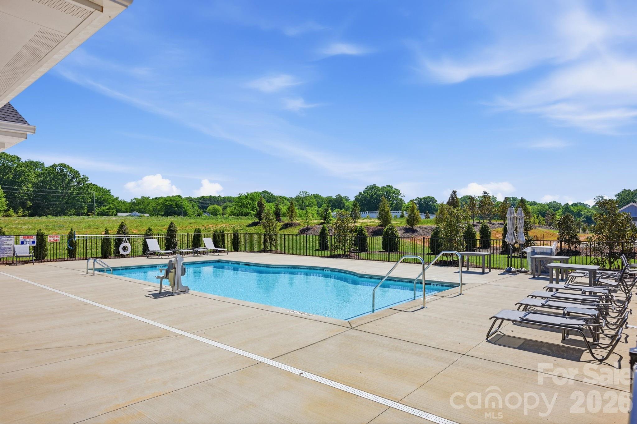 127 Lake Cove Way Property Photo 27