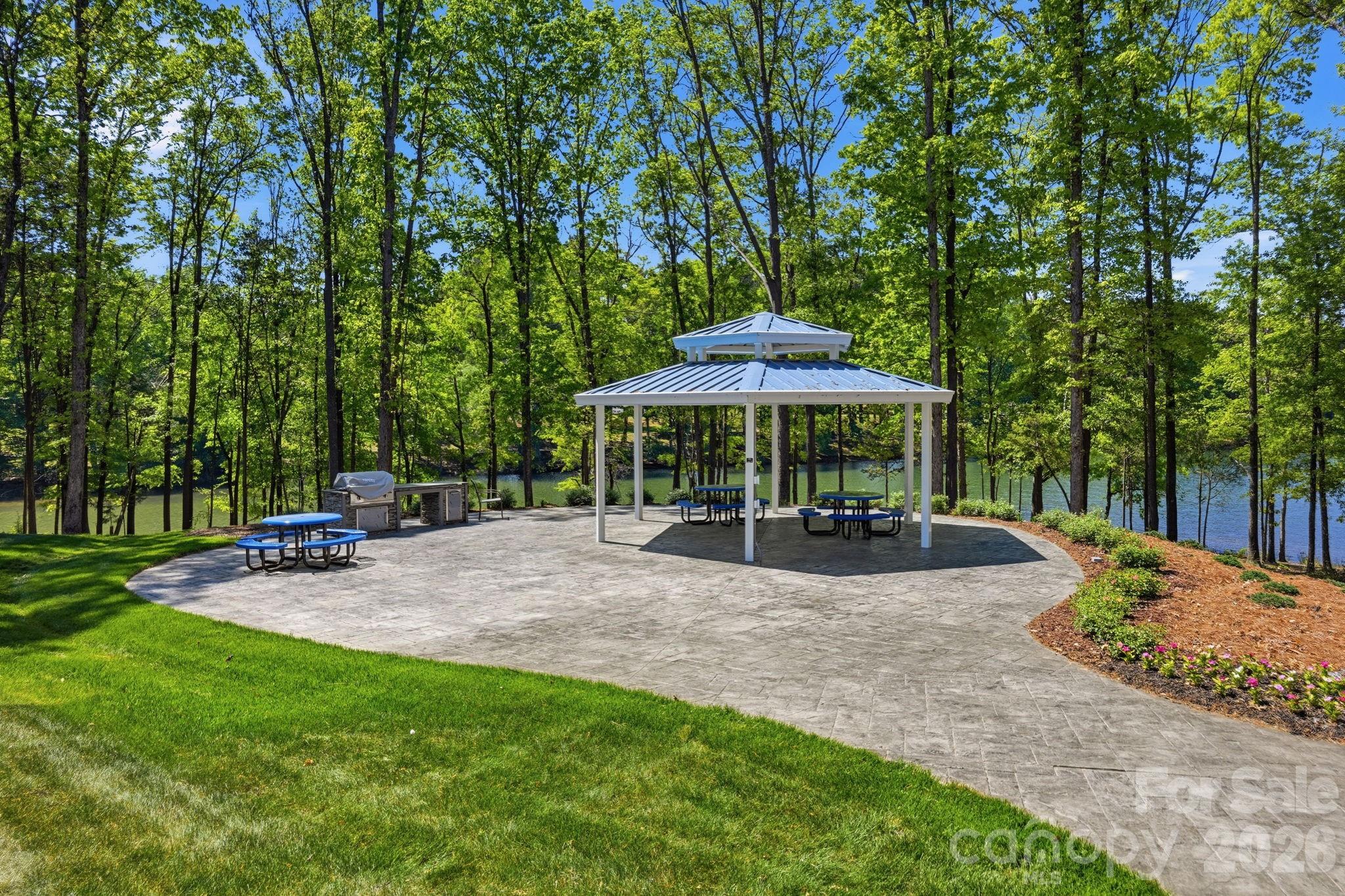 127 Lake Cove Way Property Photo 28