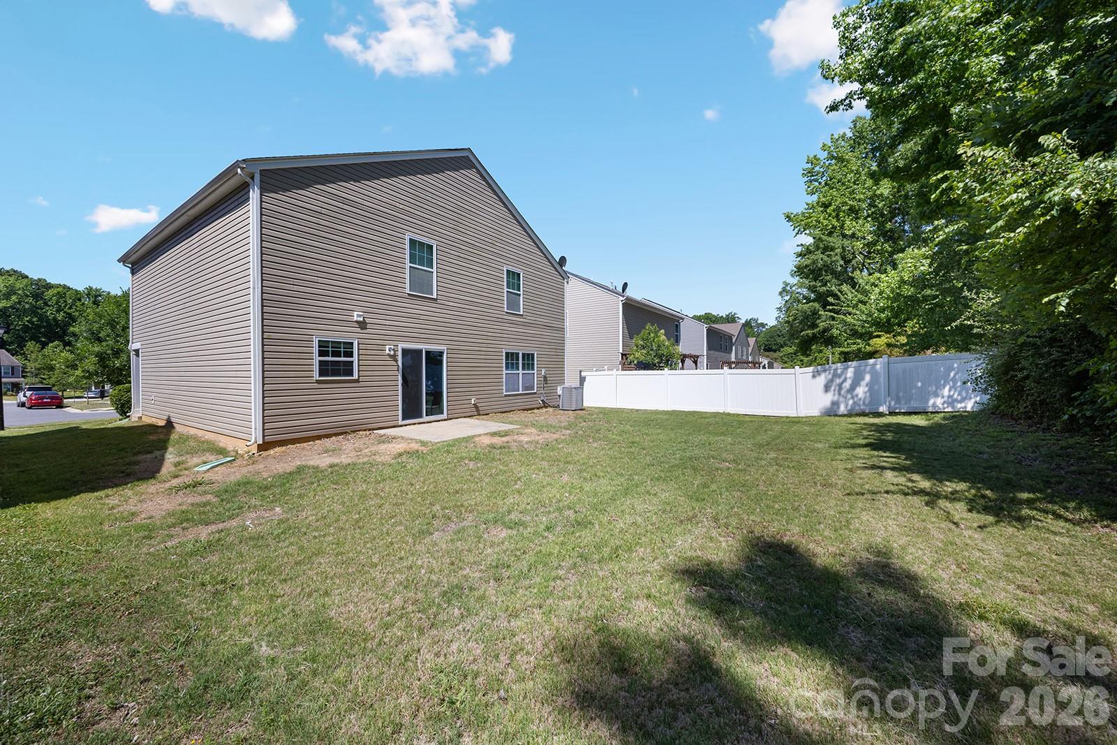 5329 Park Brook Drive Property Photo 4