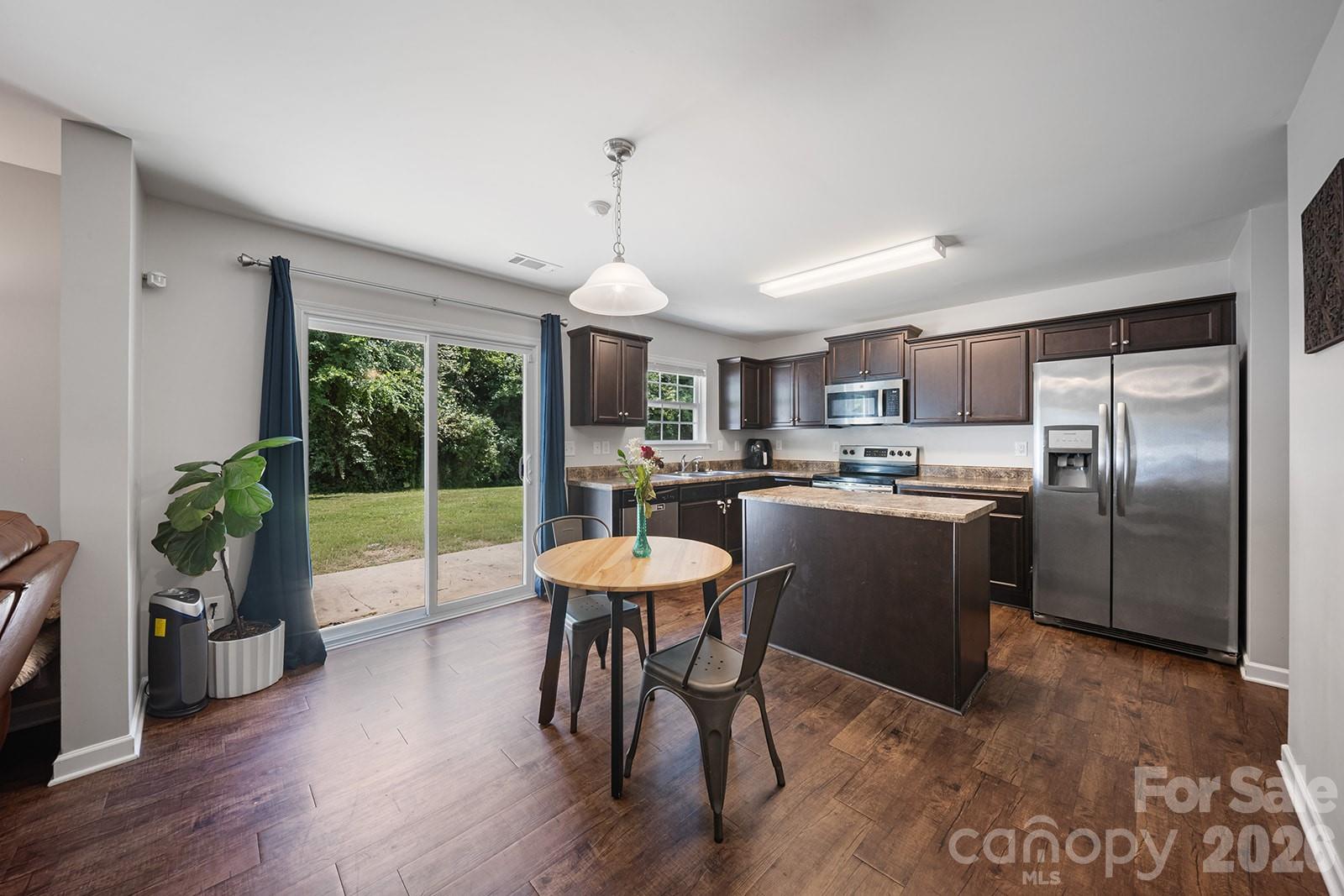 5329 Park Brook Drive Property Photo 10