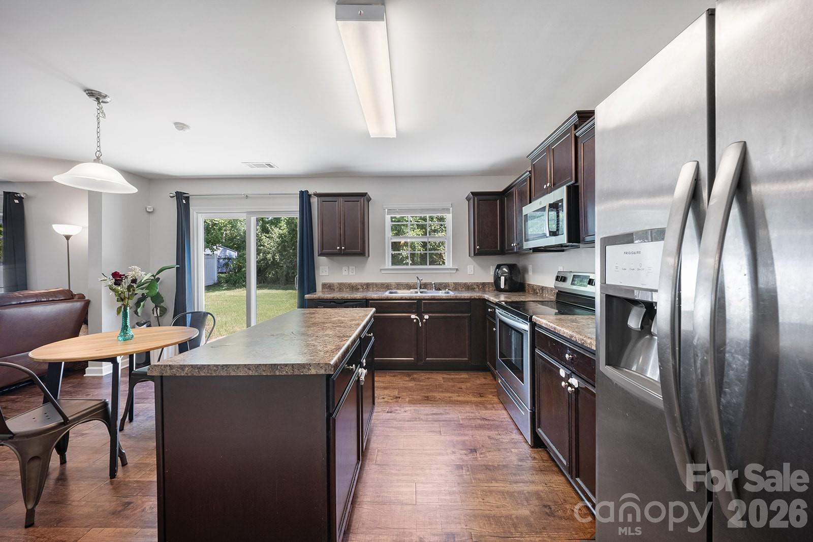 5329 Park Brook Drive Property Photo 11