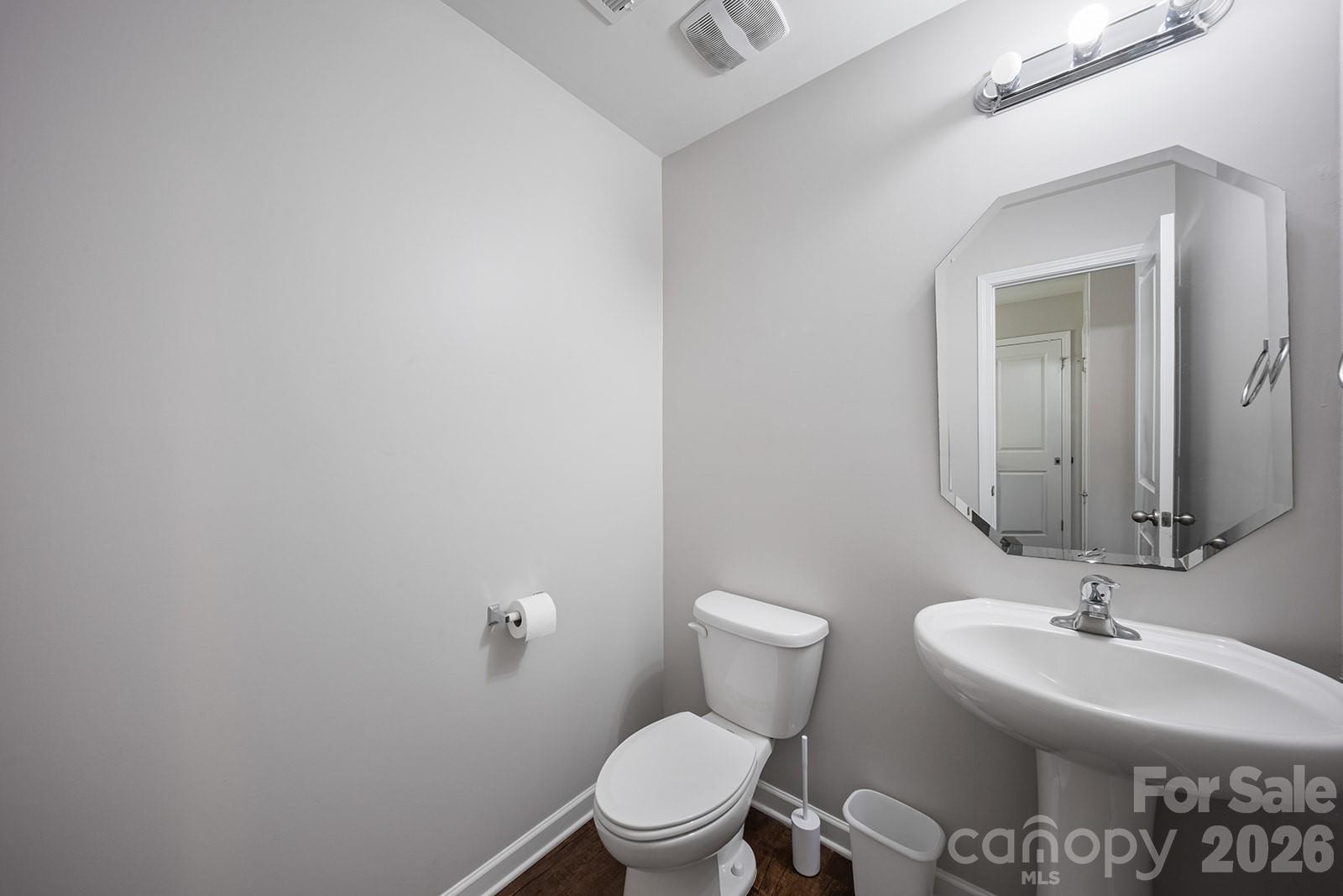 5329 Park Brook Drive Property Photo 13