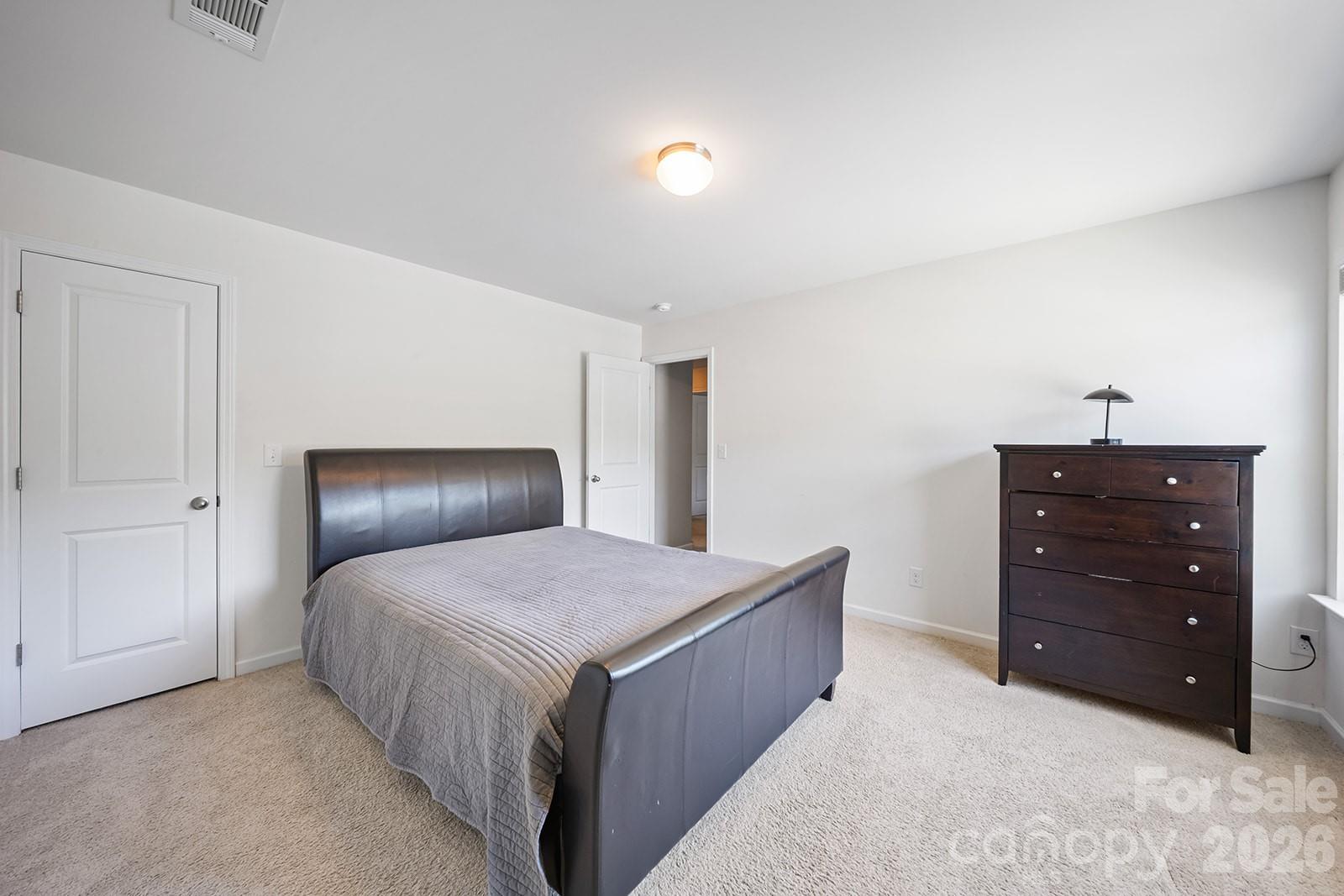 5329 Park Brook Drive Property Photo 18