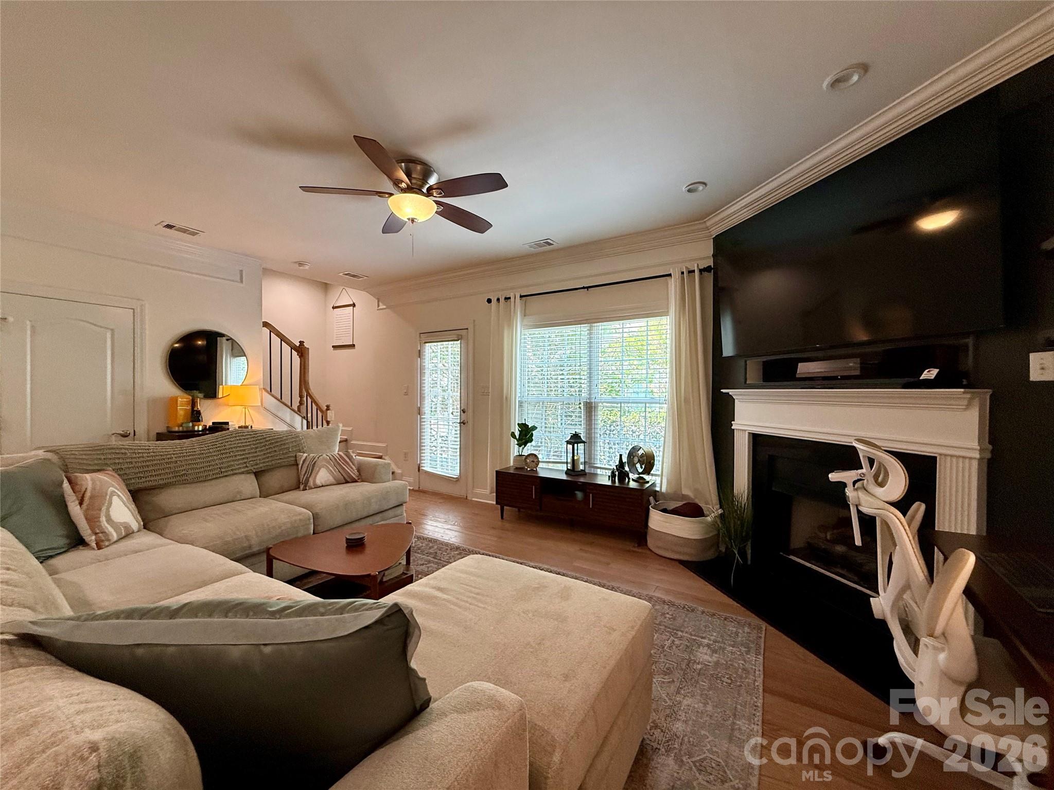 4417 Kathleen Court Property Photo 6