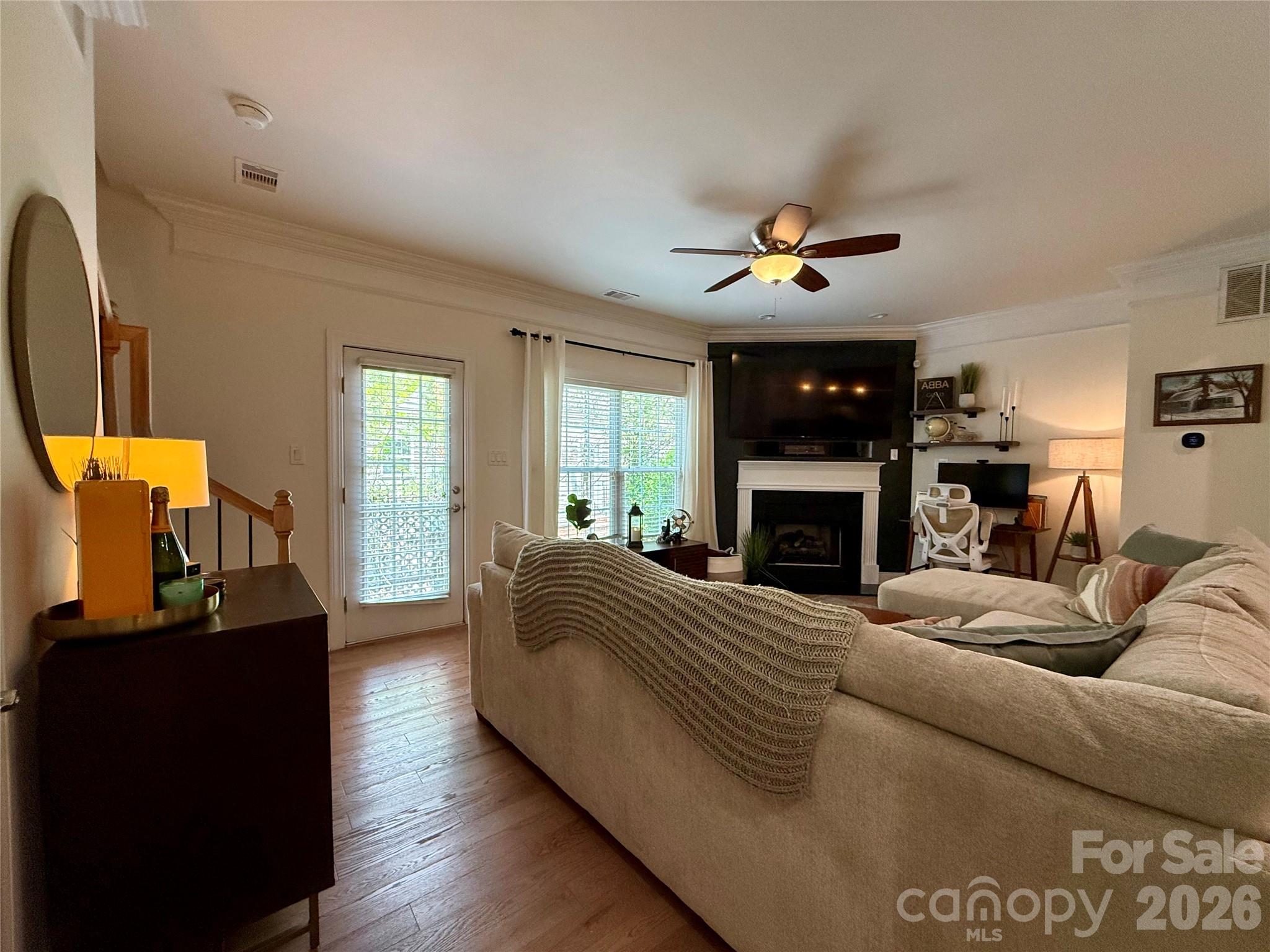 4417 Kathleen Court Property Photo 8
