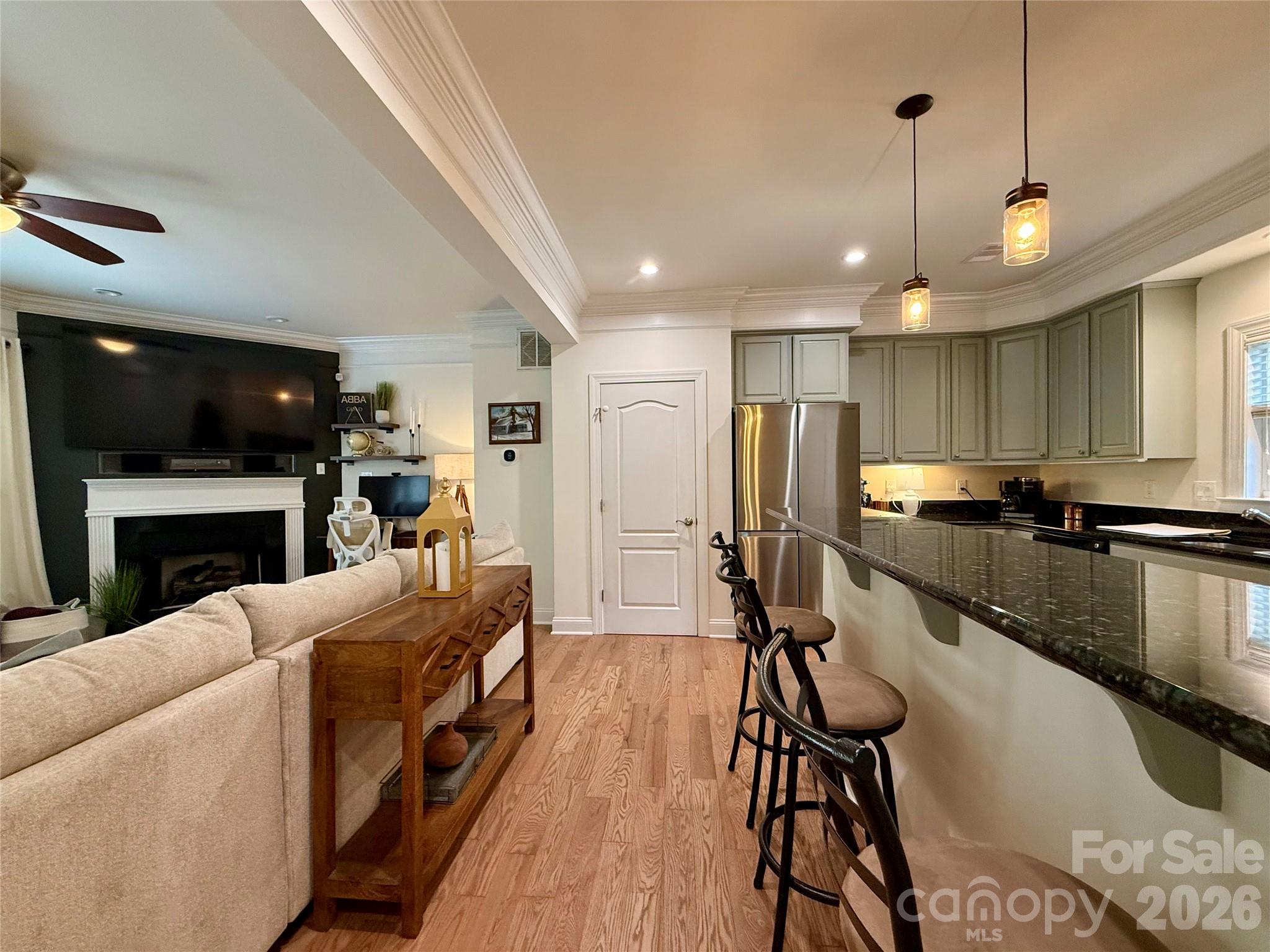 4417 Kathleen Court Property Photo 9