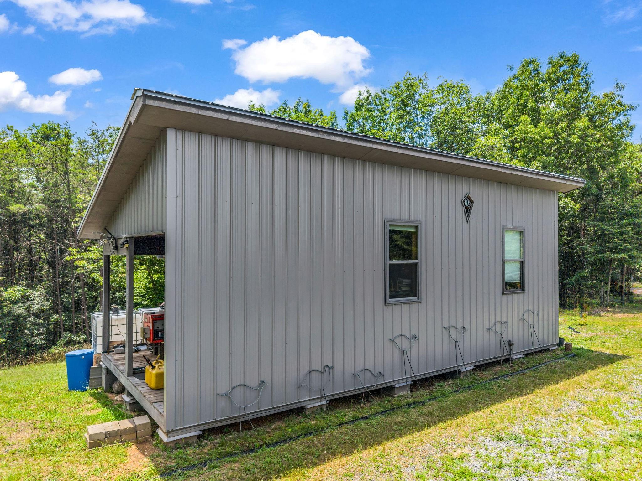 1300 Towery Trace Property Photo 3
