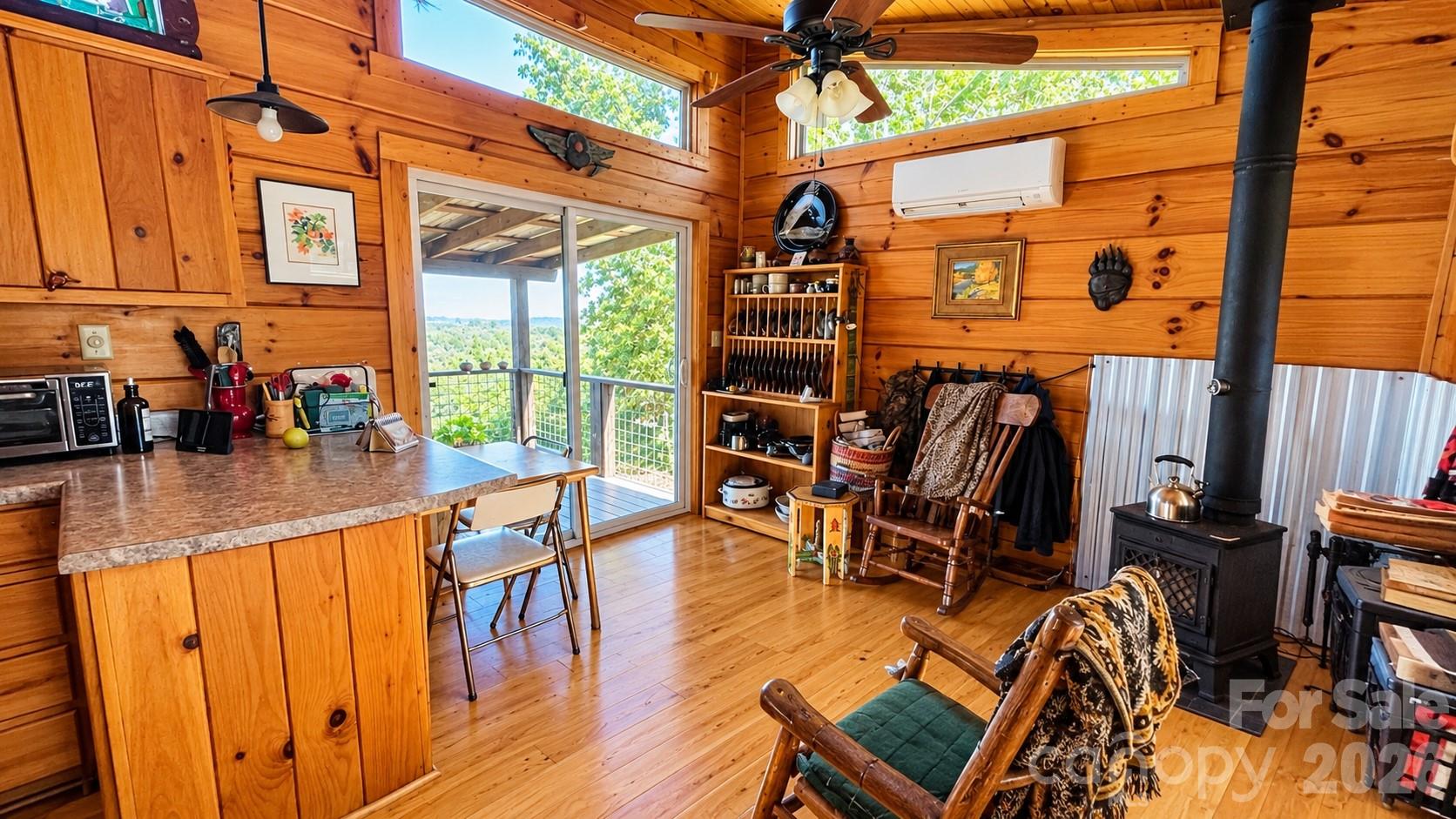1300 Towery Trace Property Photo 5
