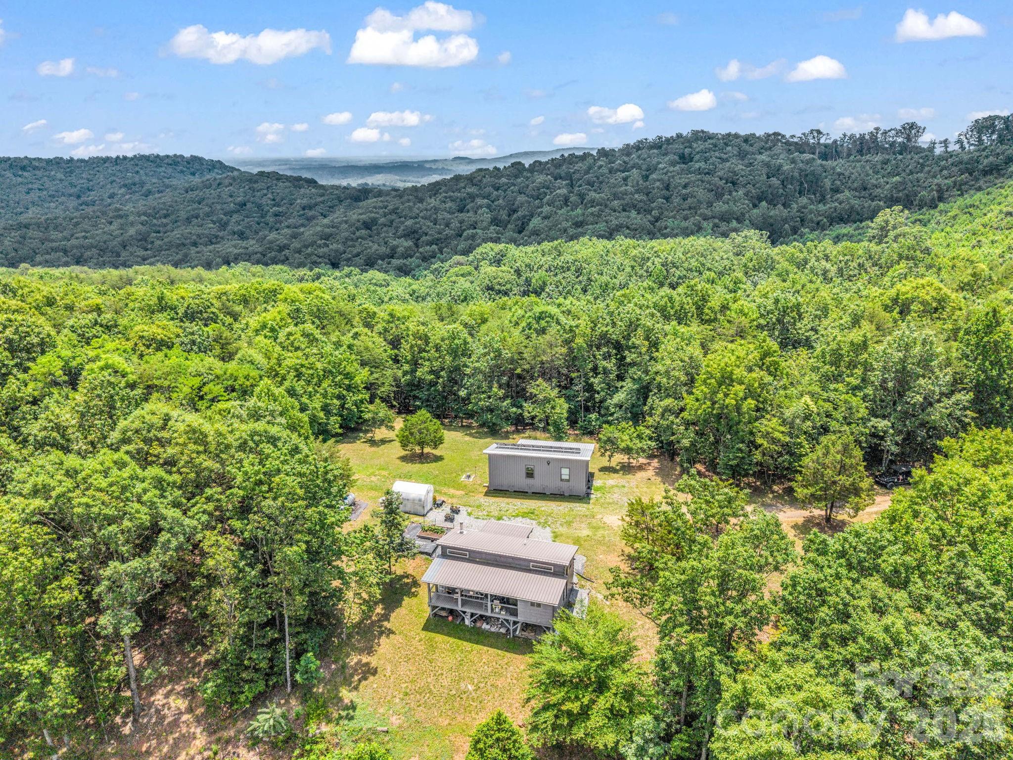 1300 Towery Trace Property Photo 6