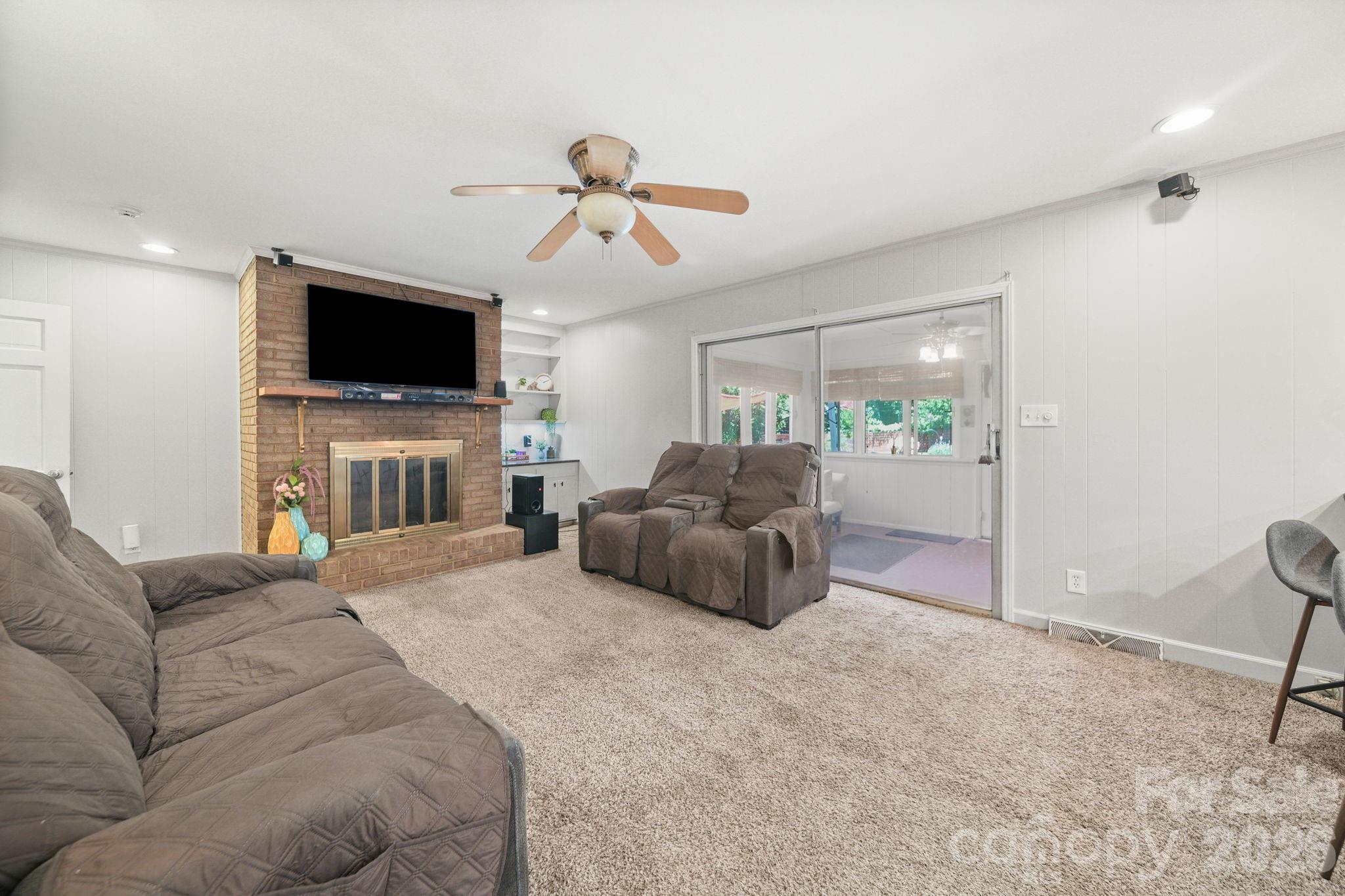 5329 Providence Road Property Photo 14