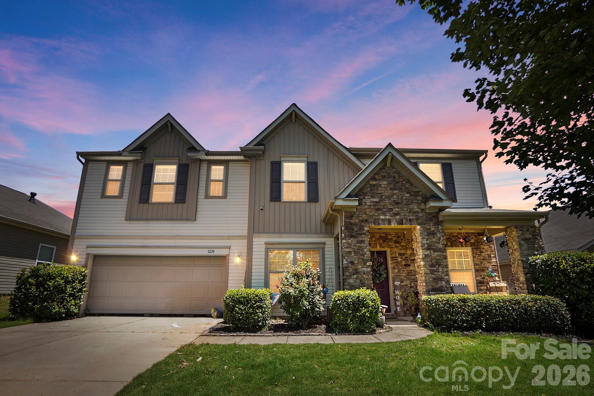 1231 Tranquil Falls Lane Property Photo 1