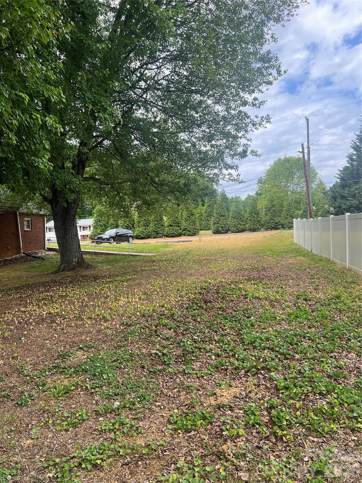 219 Jackson Avenue Property Photo 5