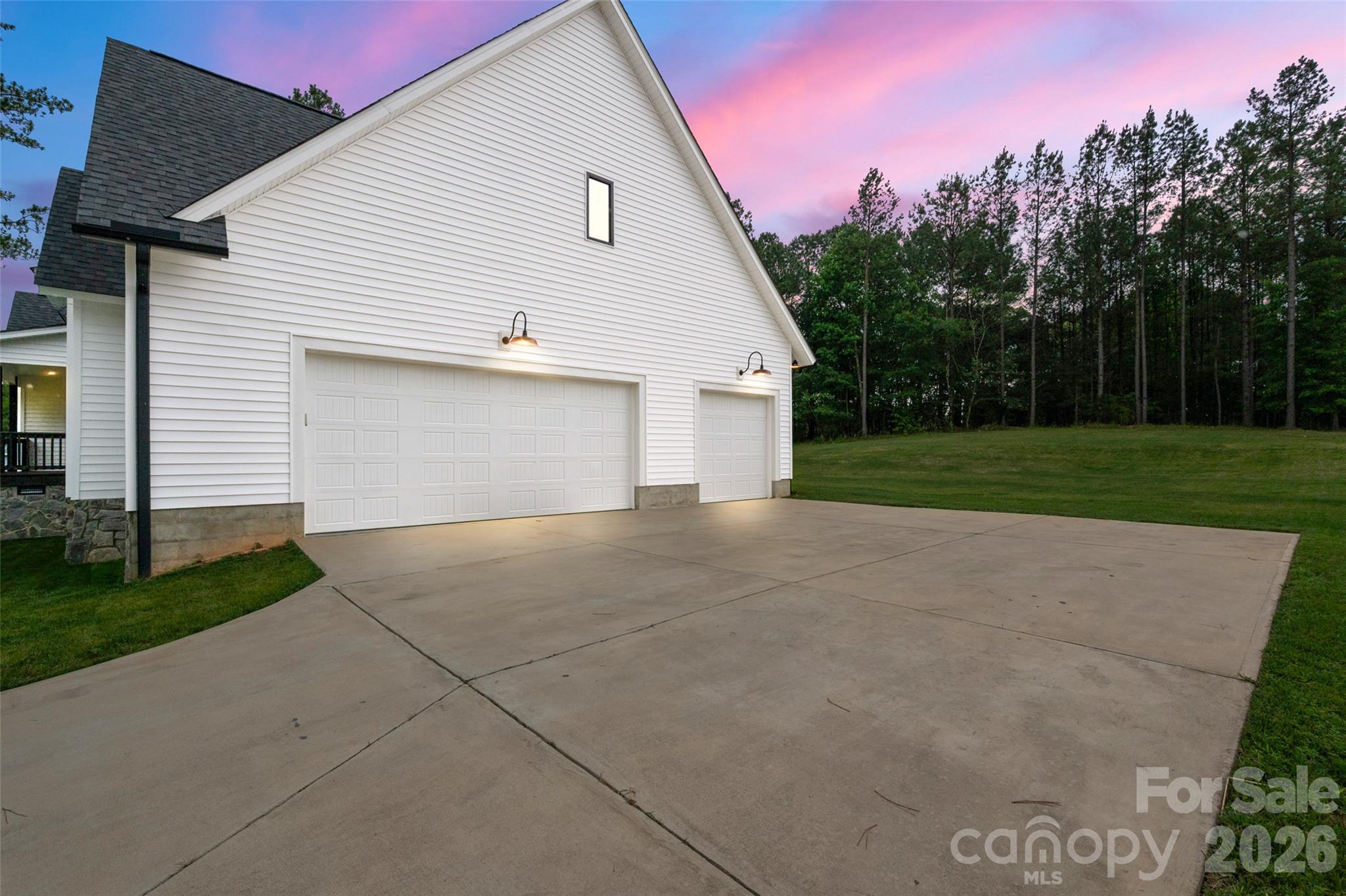 5072 Star Magnolia Court Property Photo 2