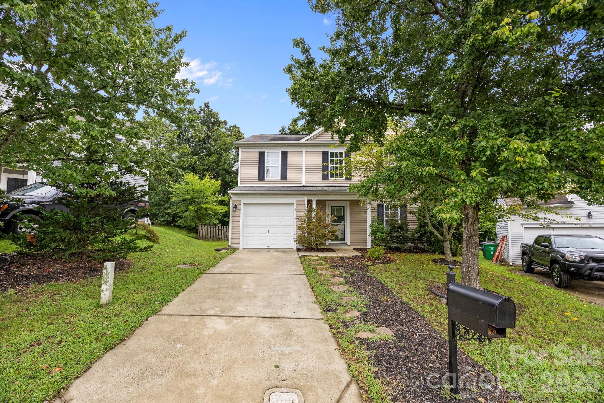 10609 Spring Rain Court Property Photo 3