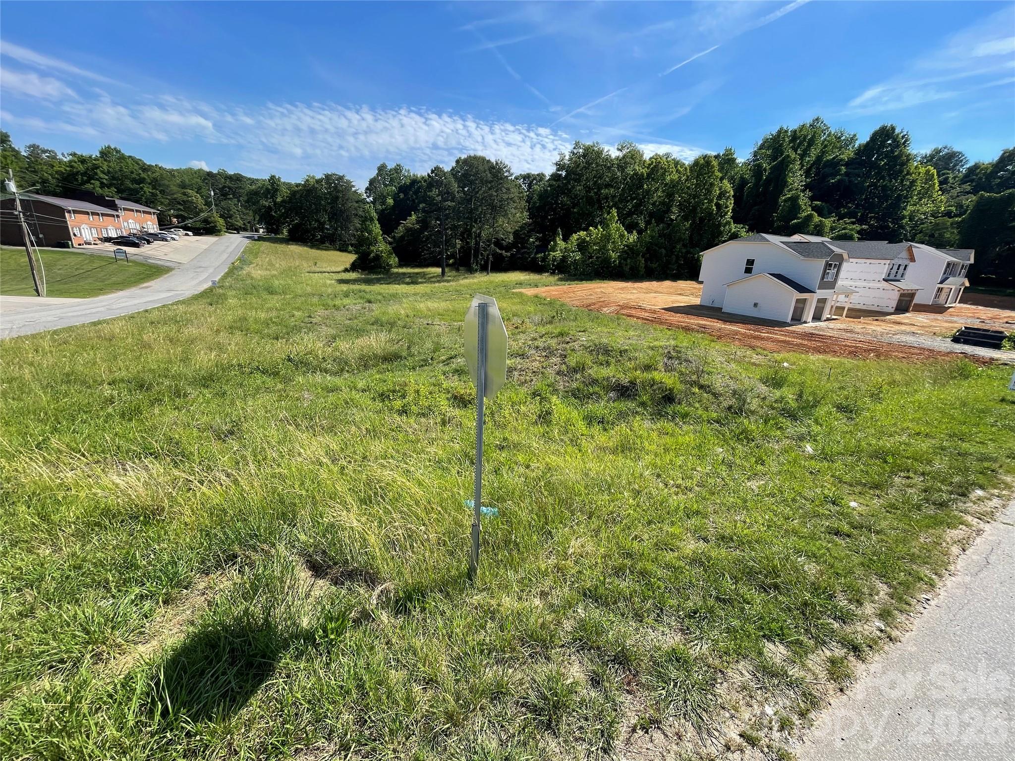 108 LONGVIEW Street Property Photo 1