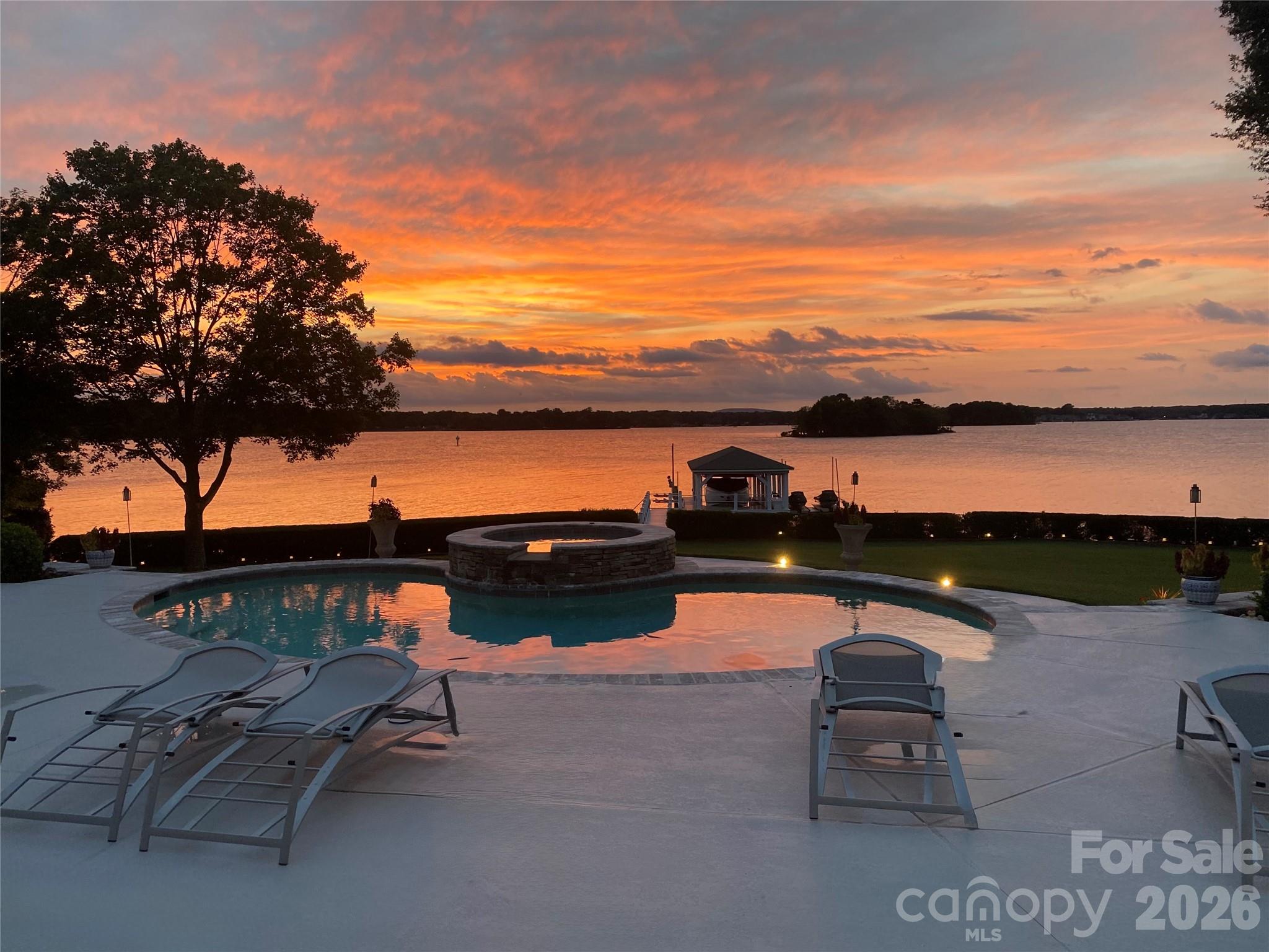 2477 Peninsula Shores Court Property Photo 1