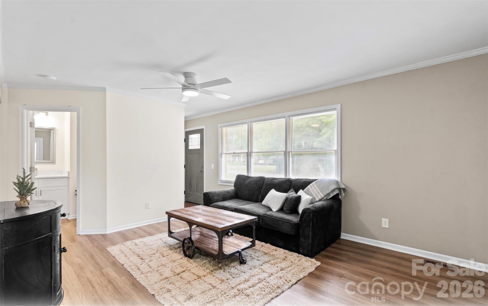 2910 Floral Drive Property Photo 2