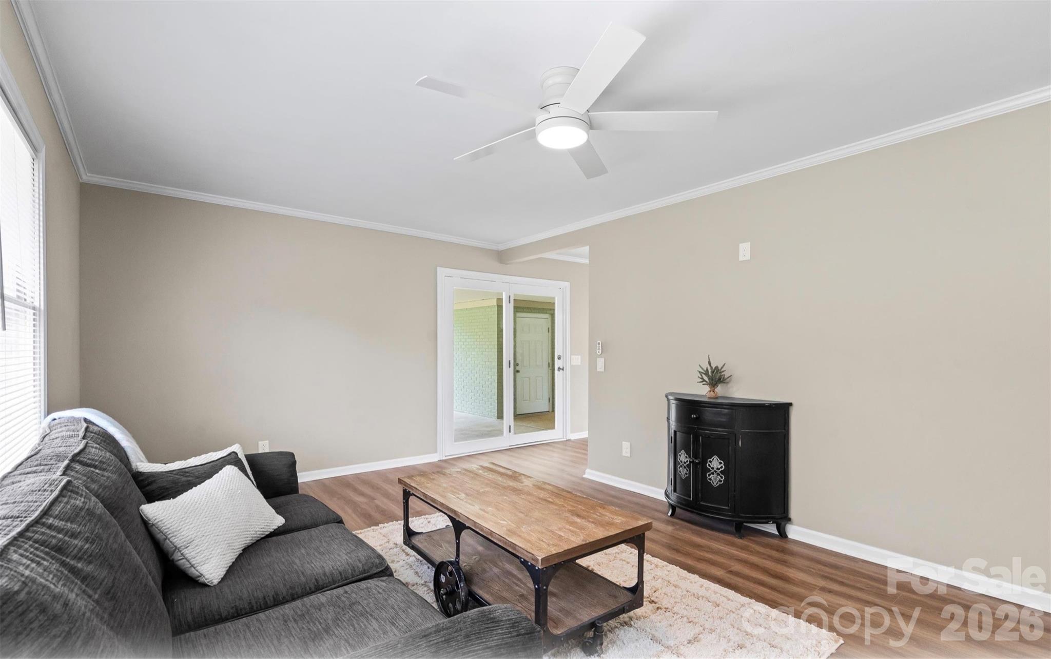 2910 Floral Drive Property Photo 4