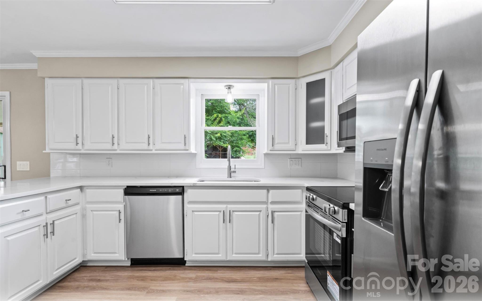 2910 Floral Drive Property Photo 8