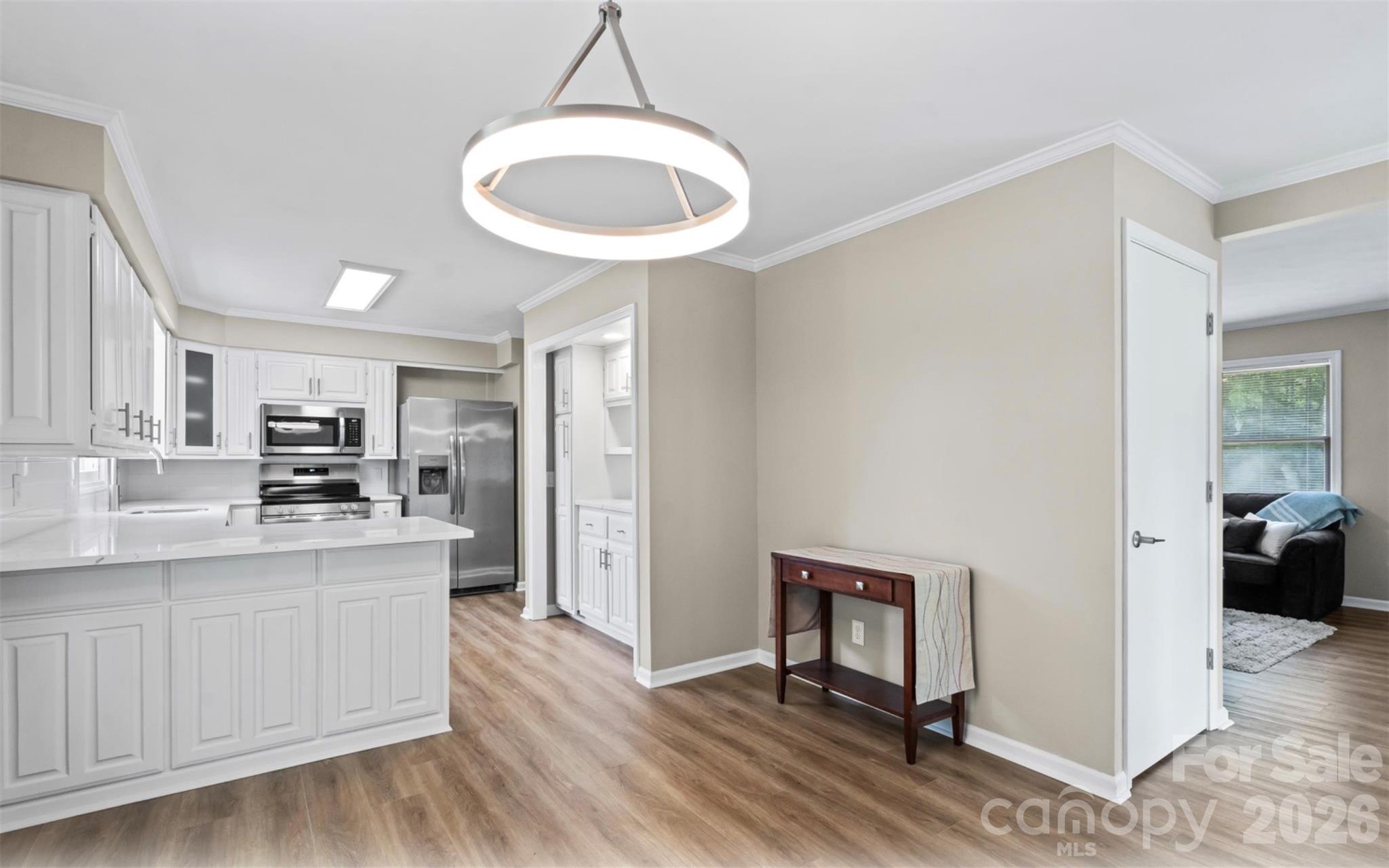 2910 Floral Drive Property Photo 11