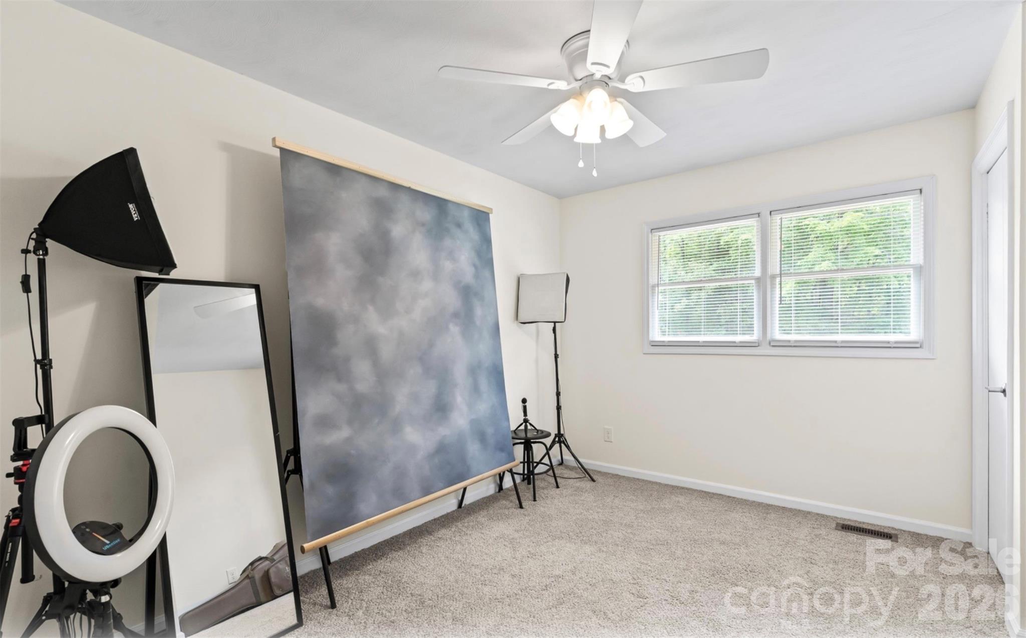 2910 Floral Drive Property Photo 13