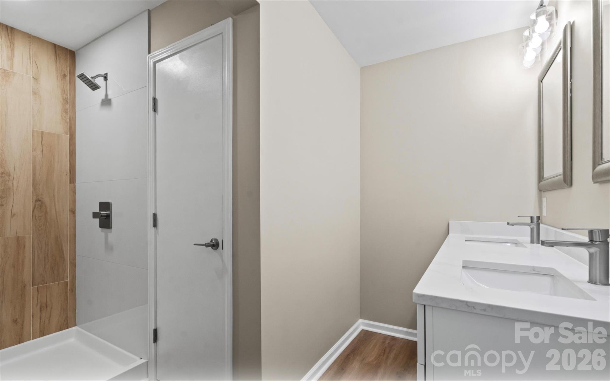 2910 Floral Drive Property Photo 17
