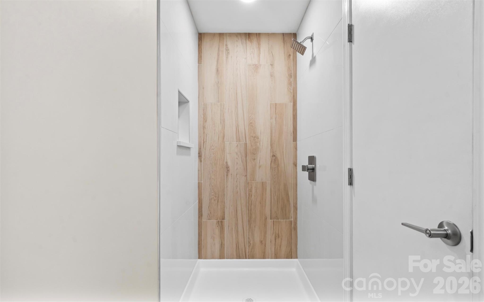 2910 Floral Drive Property Photo 18