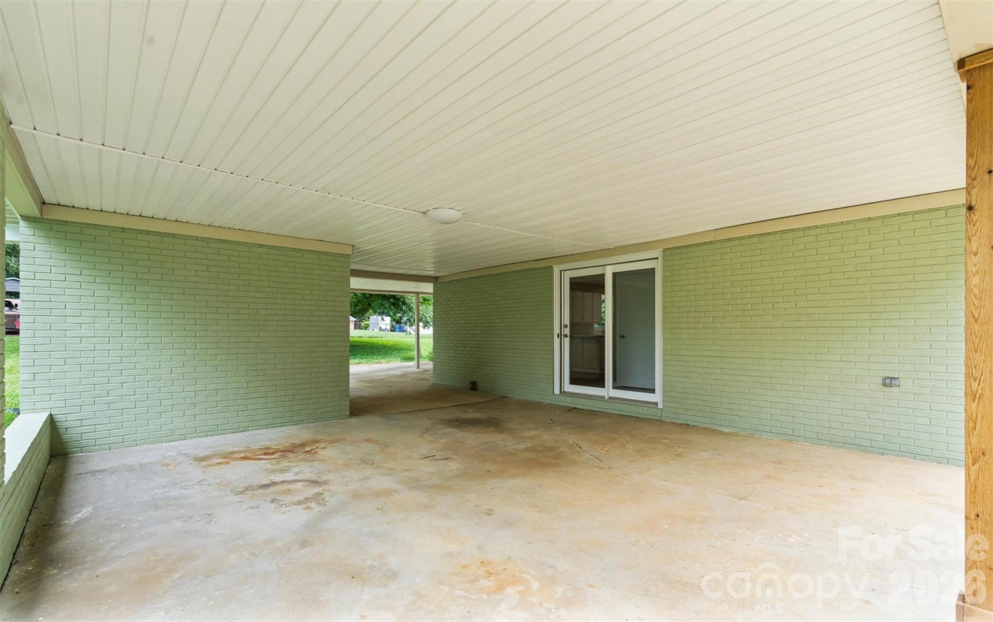 2910 Floral Drive Property Photo 22