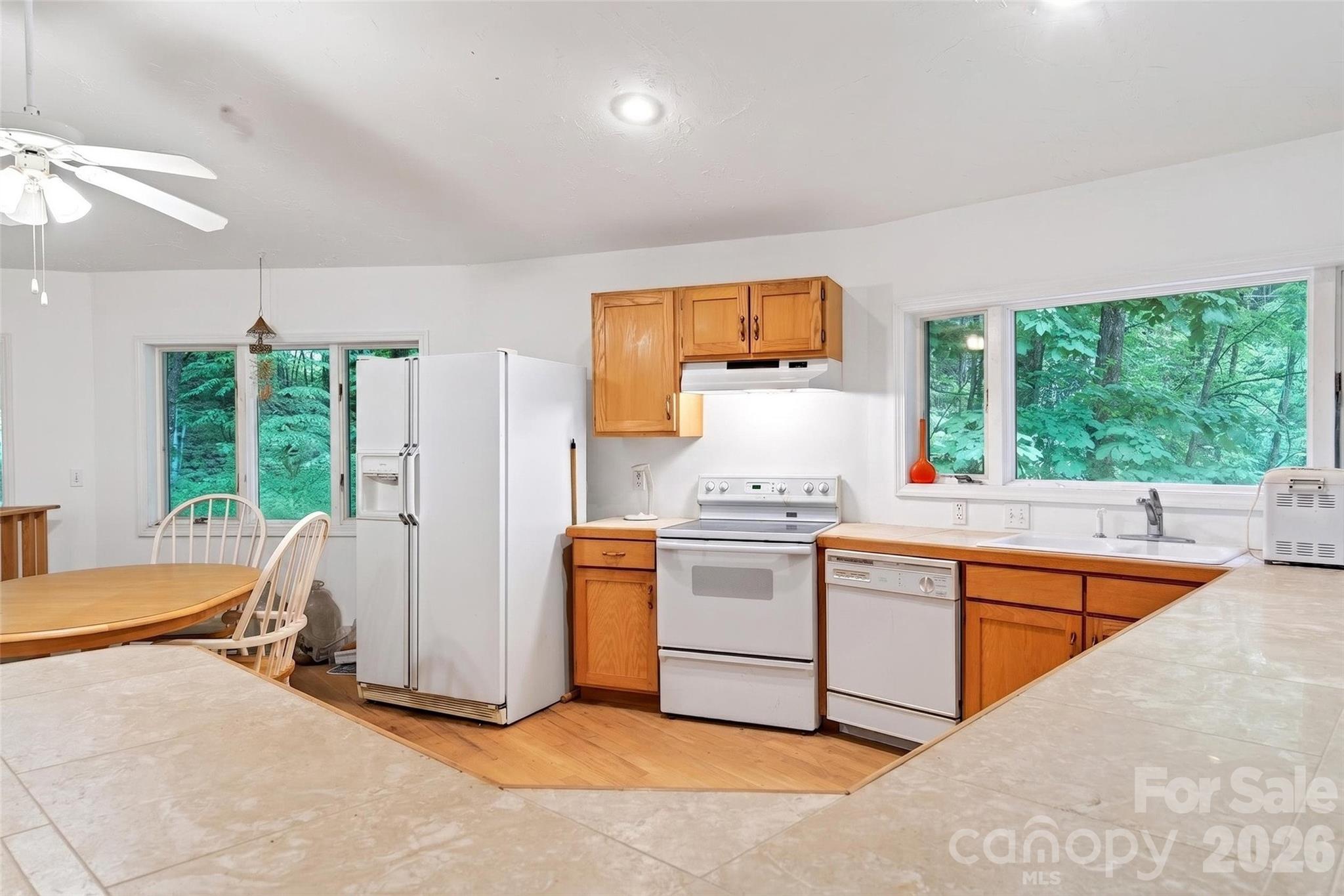 1614 Gateway Parkway 12 Property Photo 13