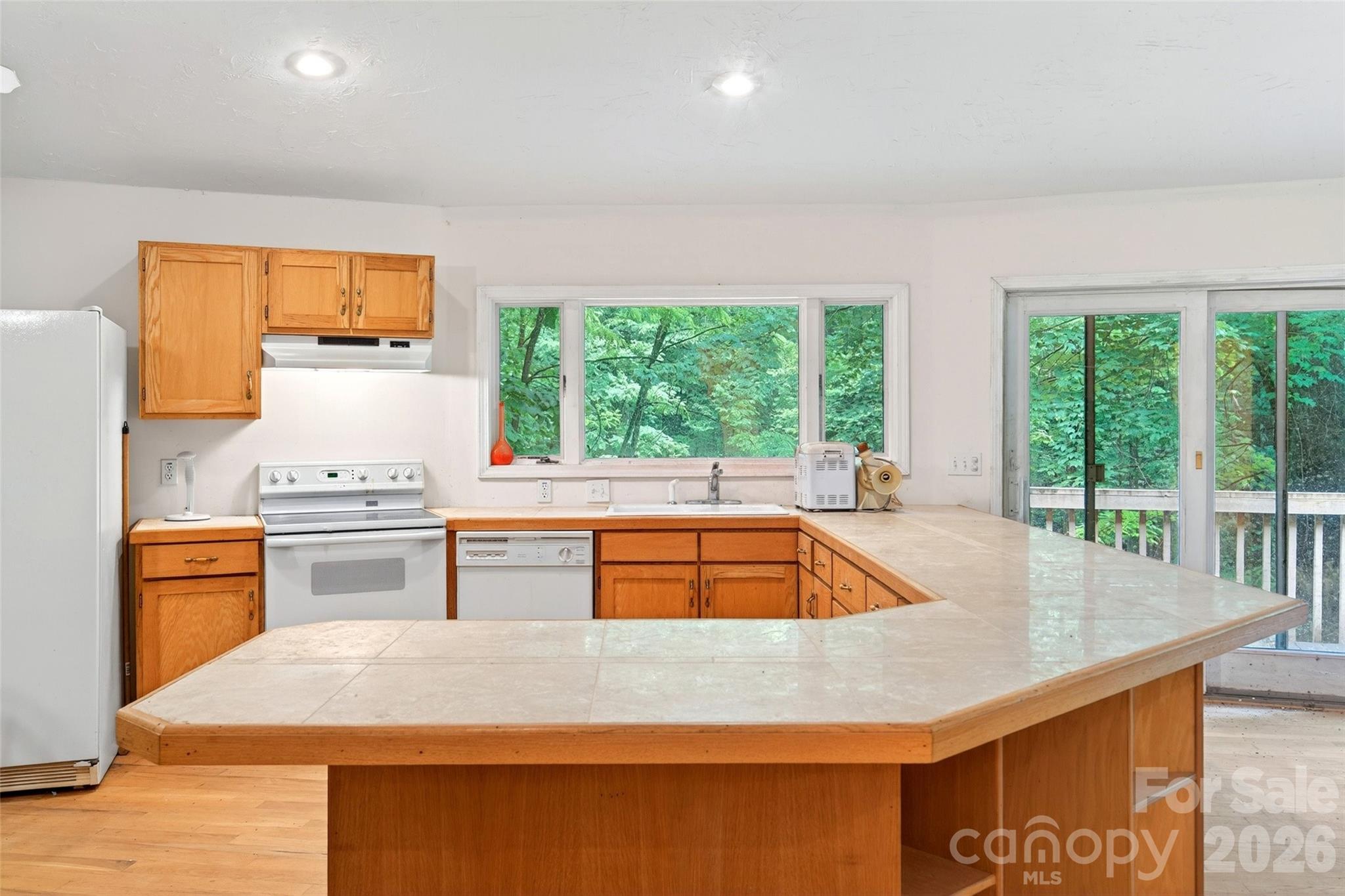 1614 Gateway Parkway 12 Property Photo 15