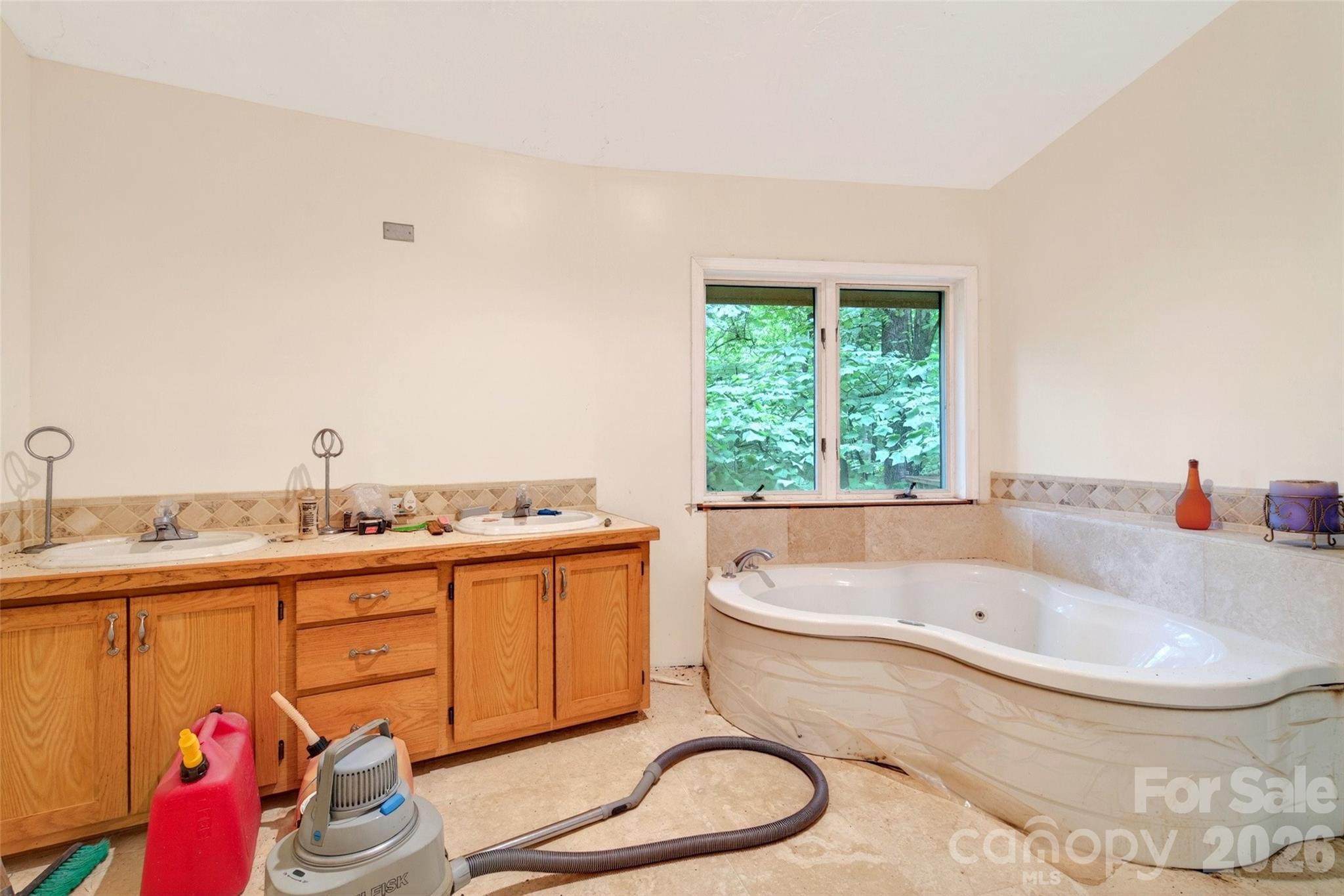 1614 Gateway Parkway 12 Property Photo 25