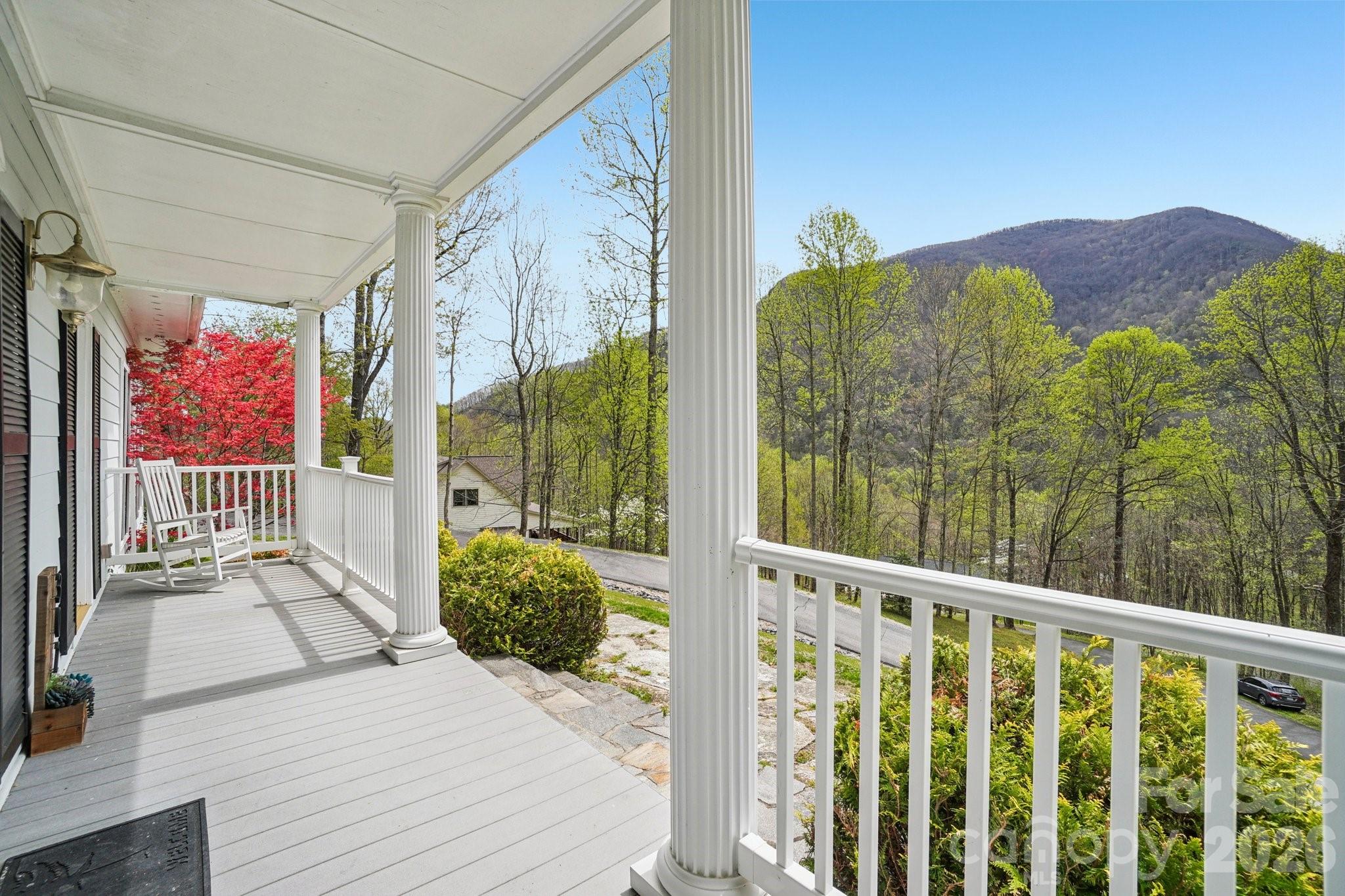 302 Davy Crockett Drive Property Photo 1