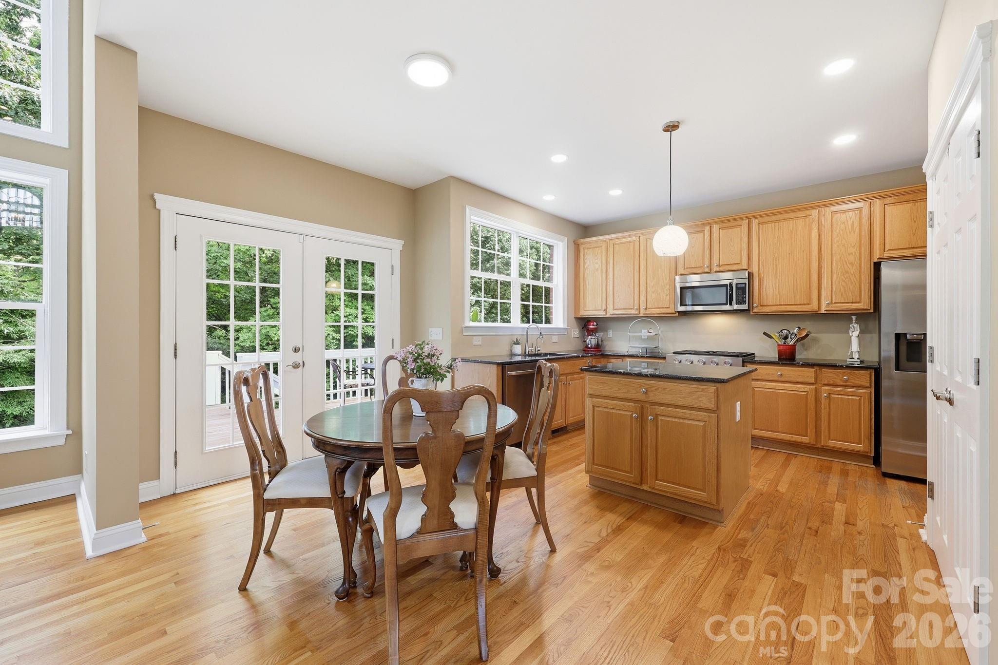 9329 Uxbridge Lane Property Photo 7