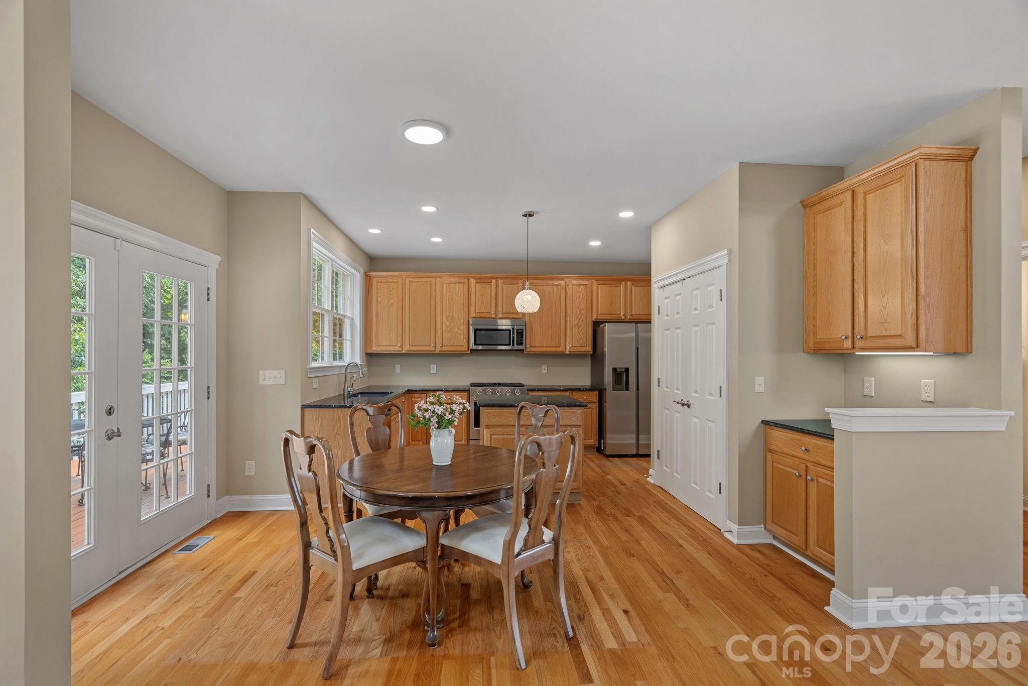 9329 Uxbridge Lane Property Photo 8