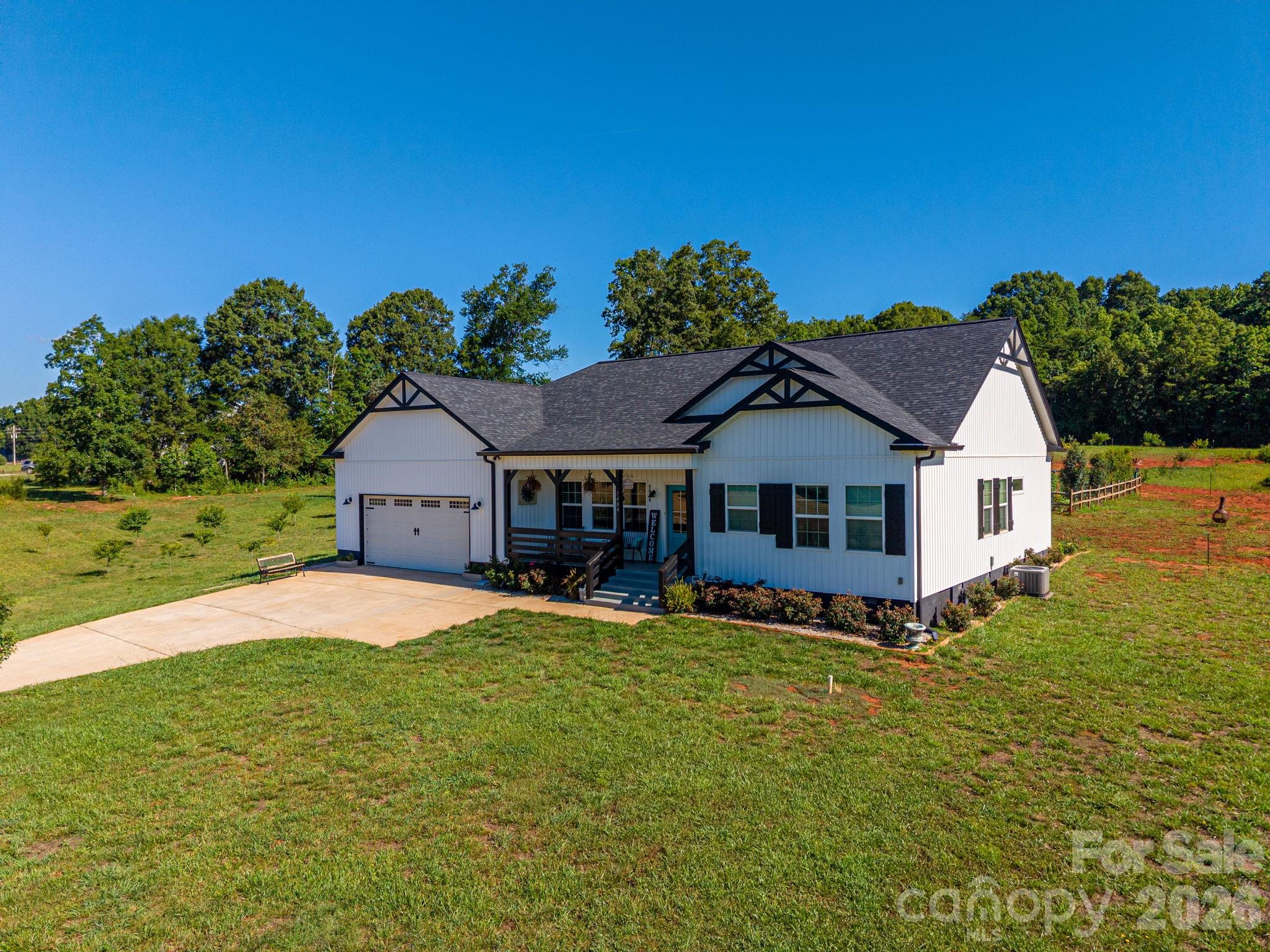1484 Null Road Property Photo 3