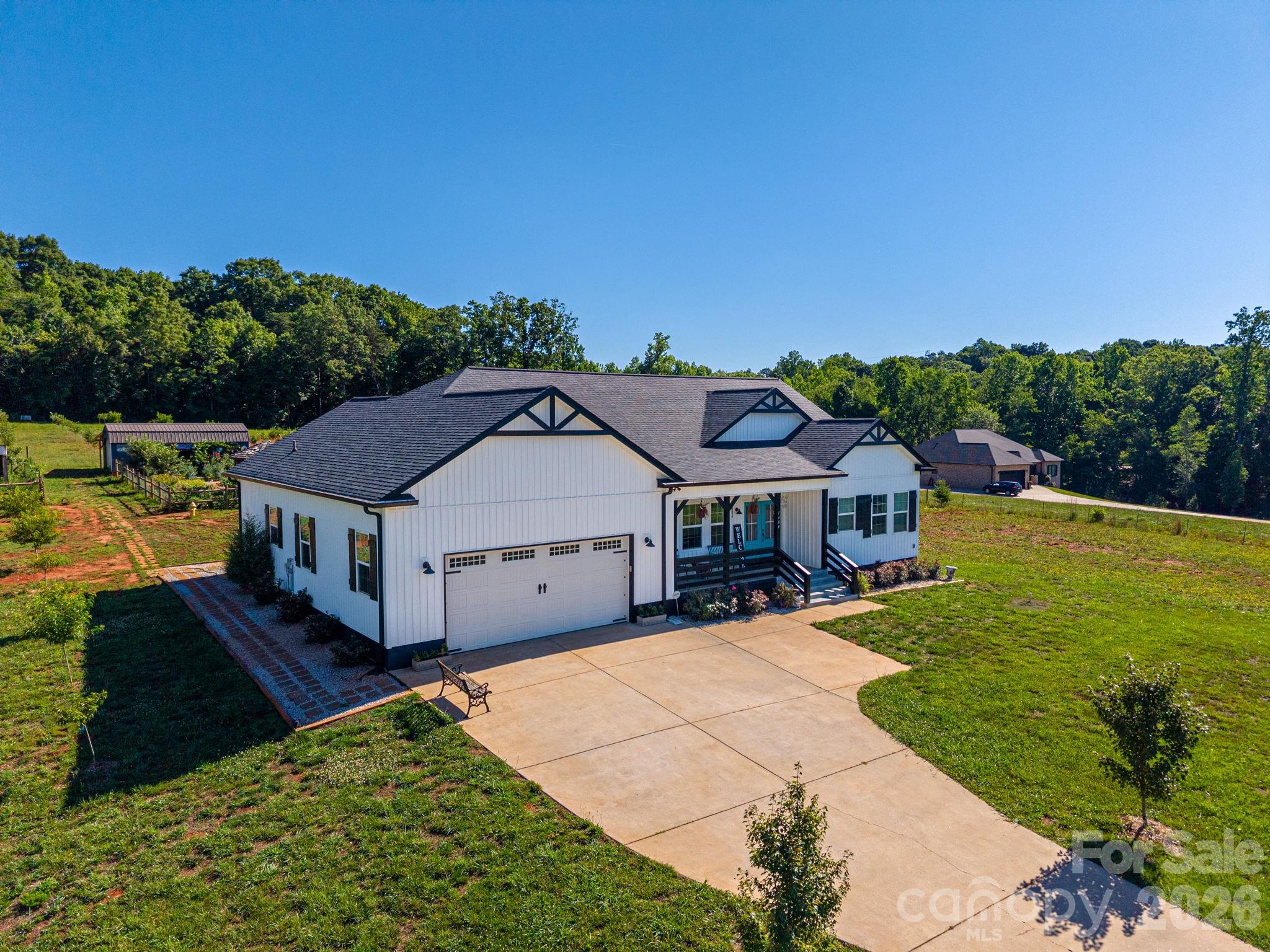 1484 Null Road Property Photo 6